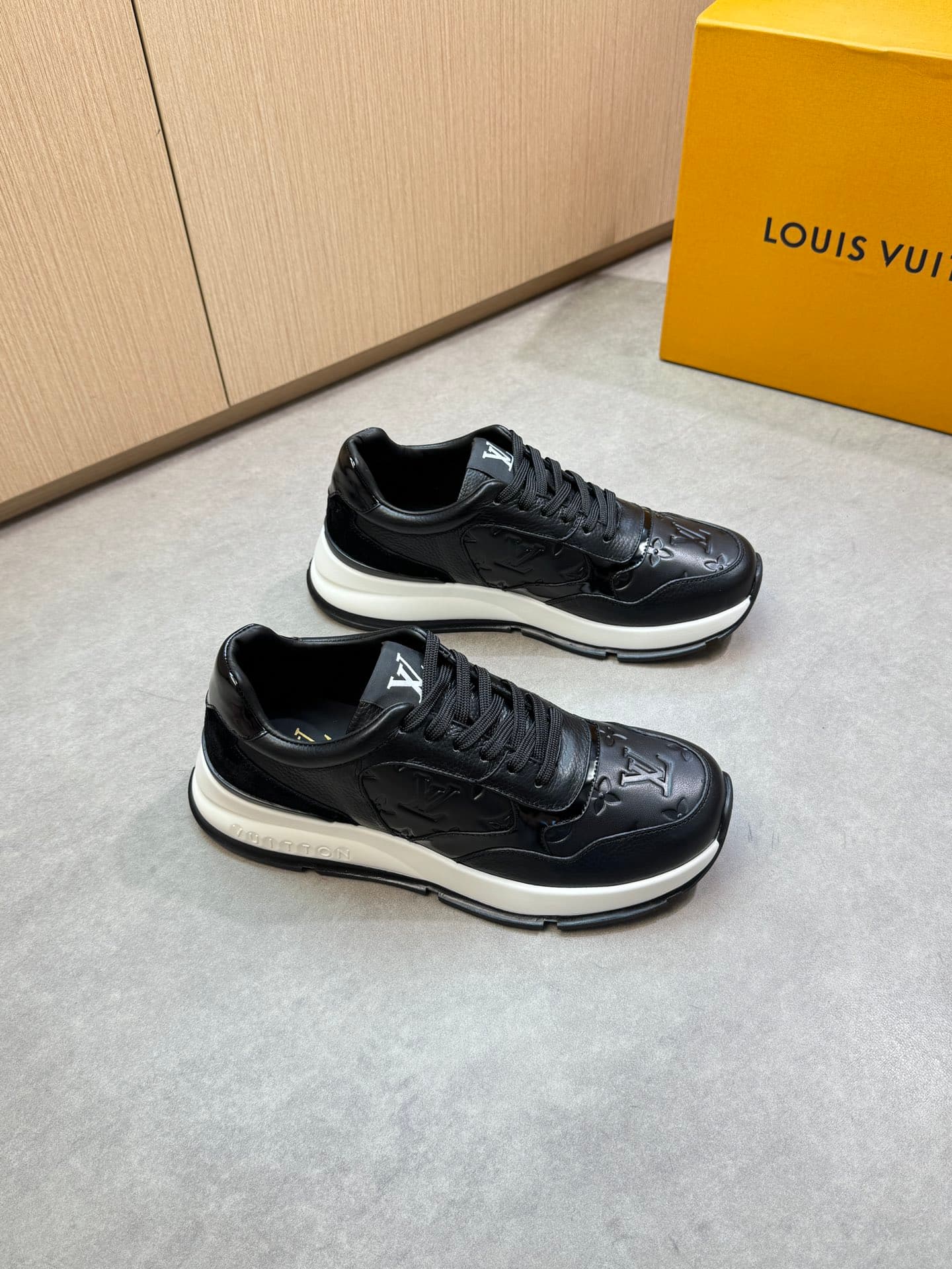 Louis Vuitton Louis Vuitton 4007 休闲运动鞋, view 1