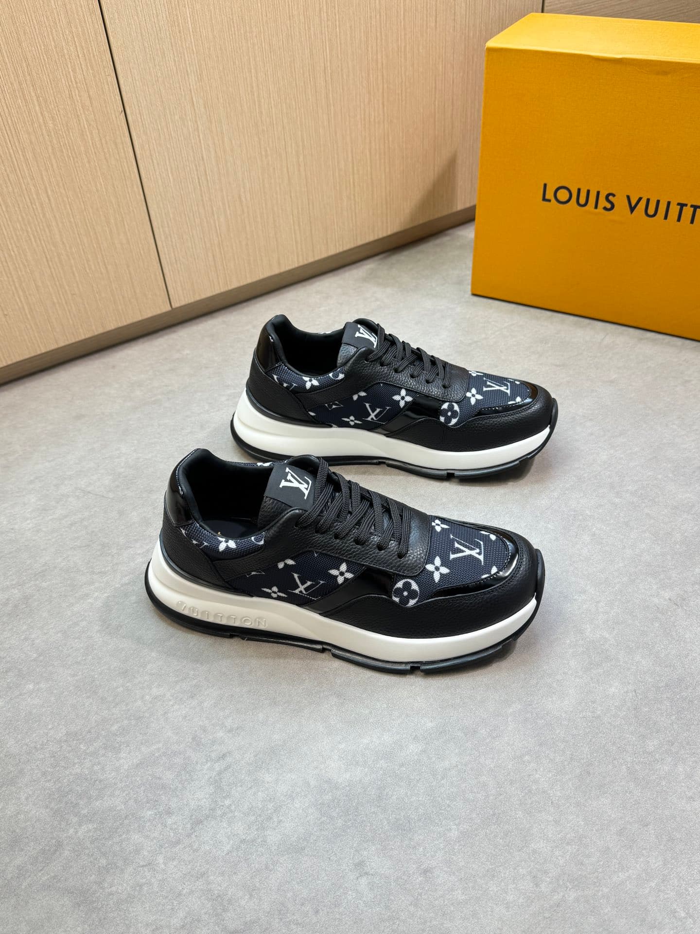 Louis Vuitton Louis Vuitton 4005 休闲运动鞋, view 1