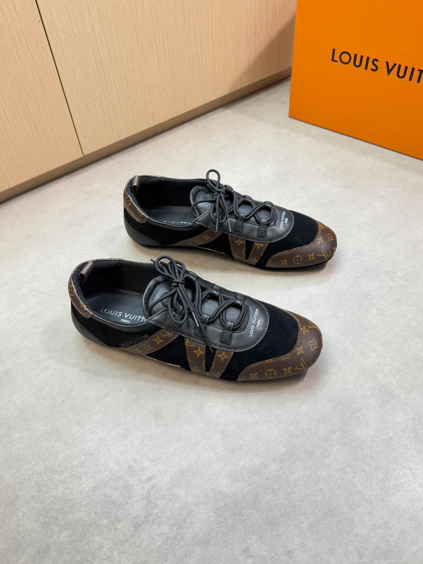 Louis Vuitton Louis Vuitton 4003 休闲运动鞋, view 1