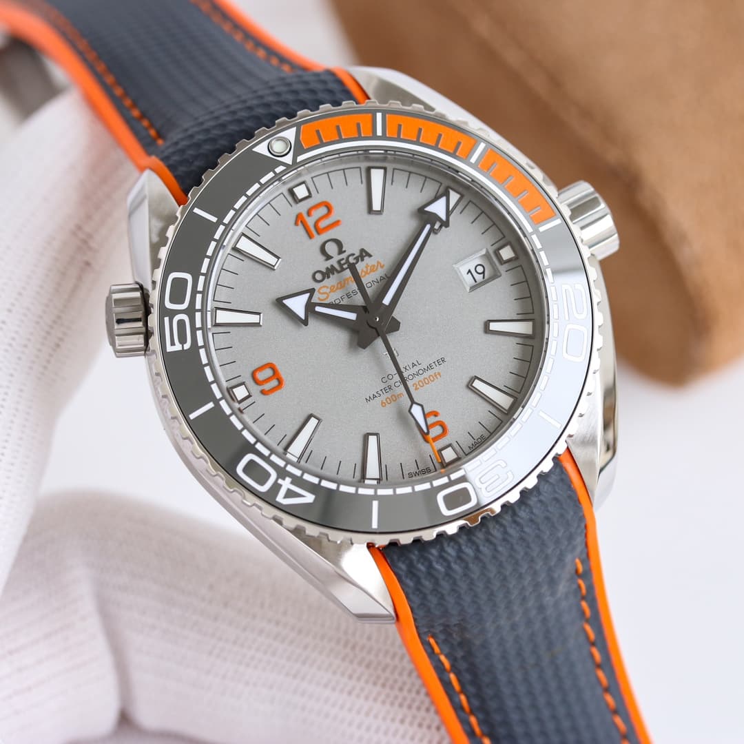 Omega Omega Produced by TVS: Omega Seamaster 600M Universe America's Cup 215.32.43.2