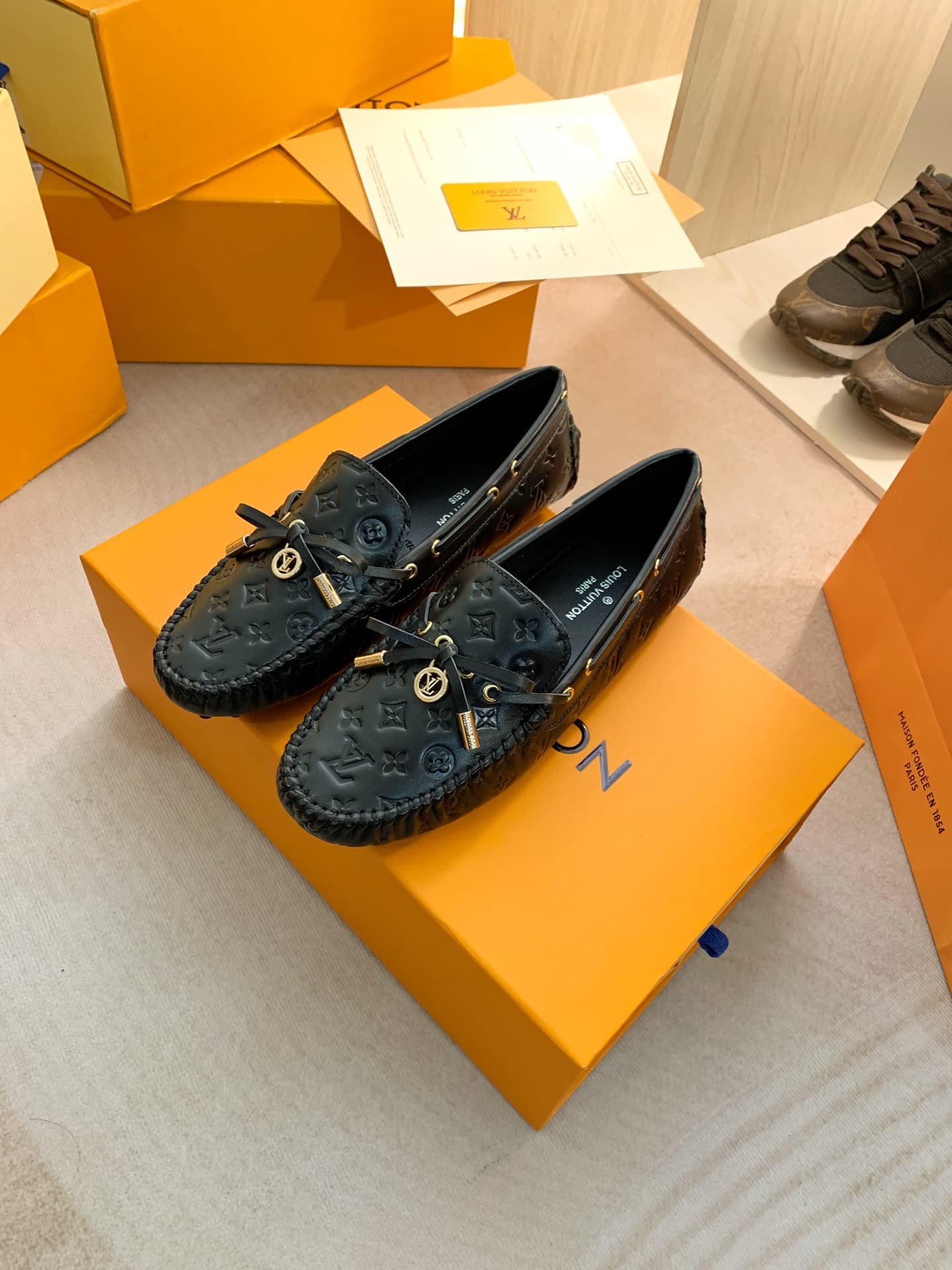 Louis Vuitton Louis Vuitton 🇫🇷 �