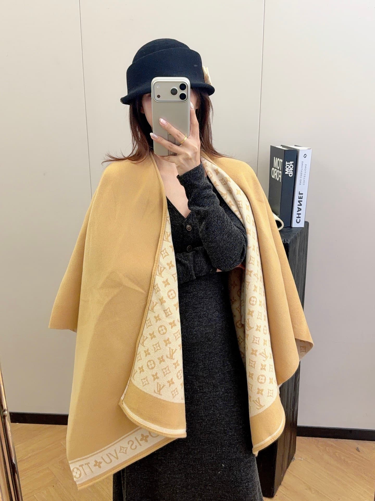 Unassigned I’ve finally been waiting for this 🤩—a cape from Donkey at an amazing price!