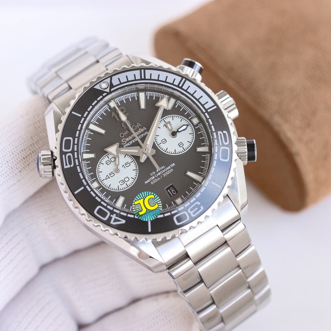 Omega Omega Seamaster Cosmic 600M Men's Chronograph