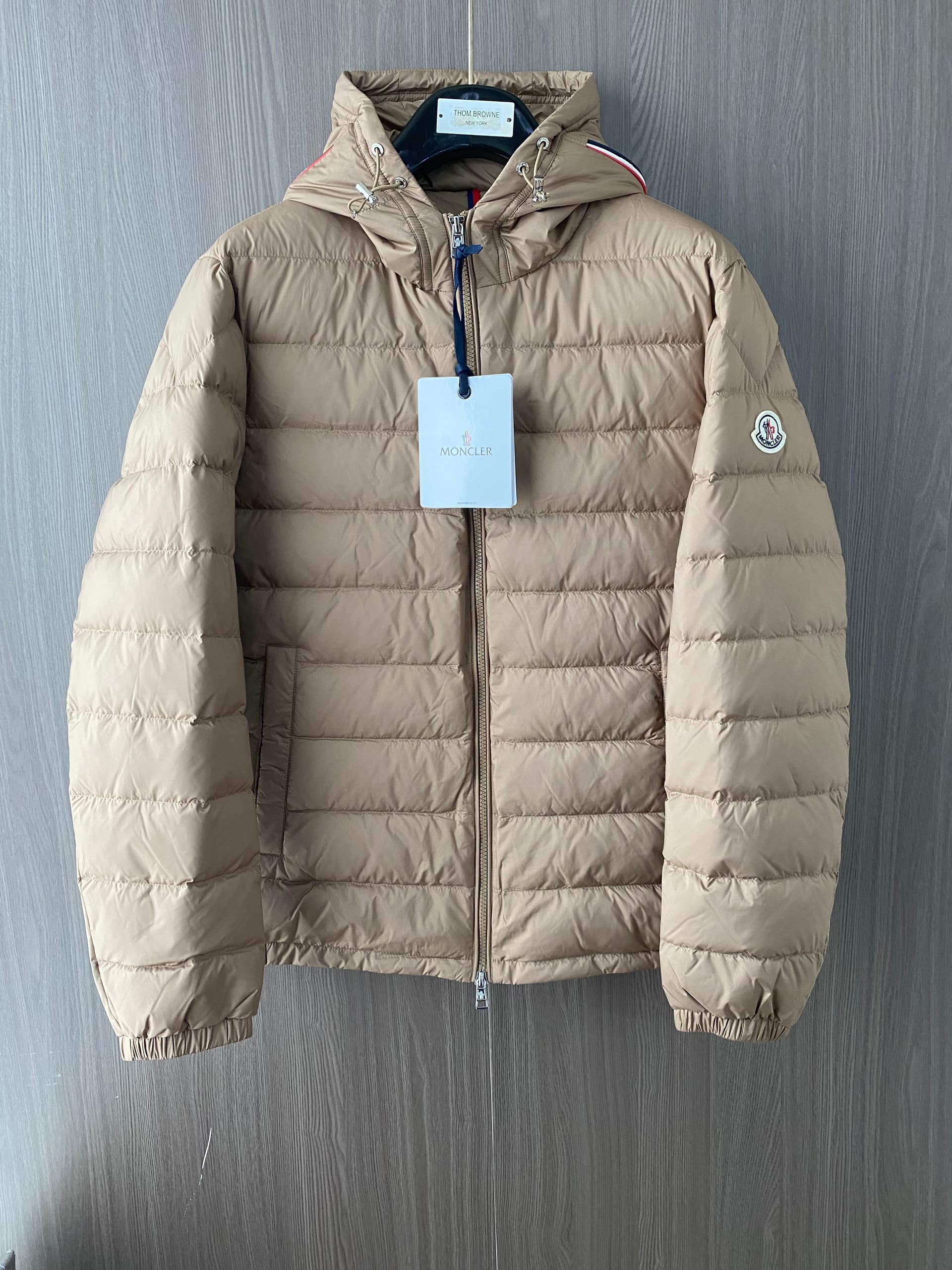 Moncler Moncler Hooded Down Jacket—Original Version 1:1 Custom-Made with Fully Imported Hardware. Original Custom Design—Feel free to compare with
