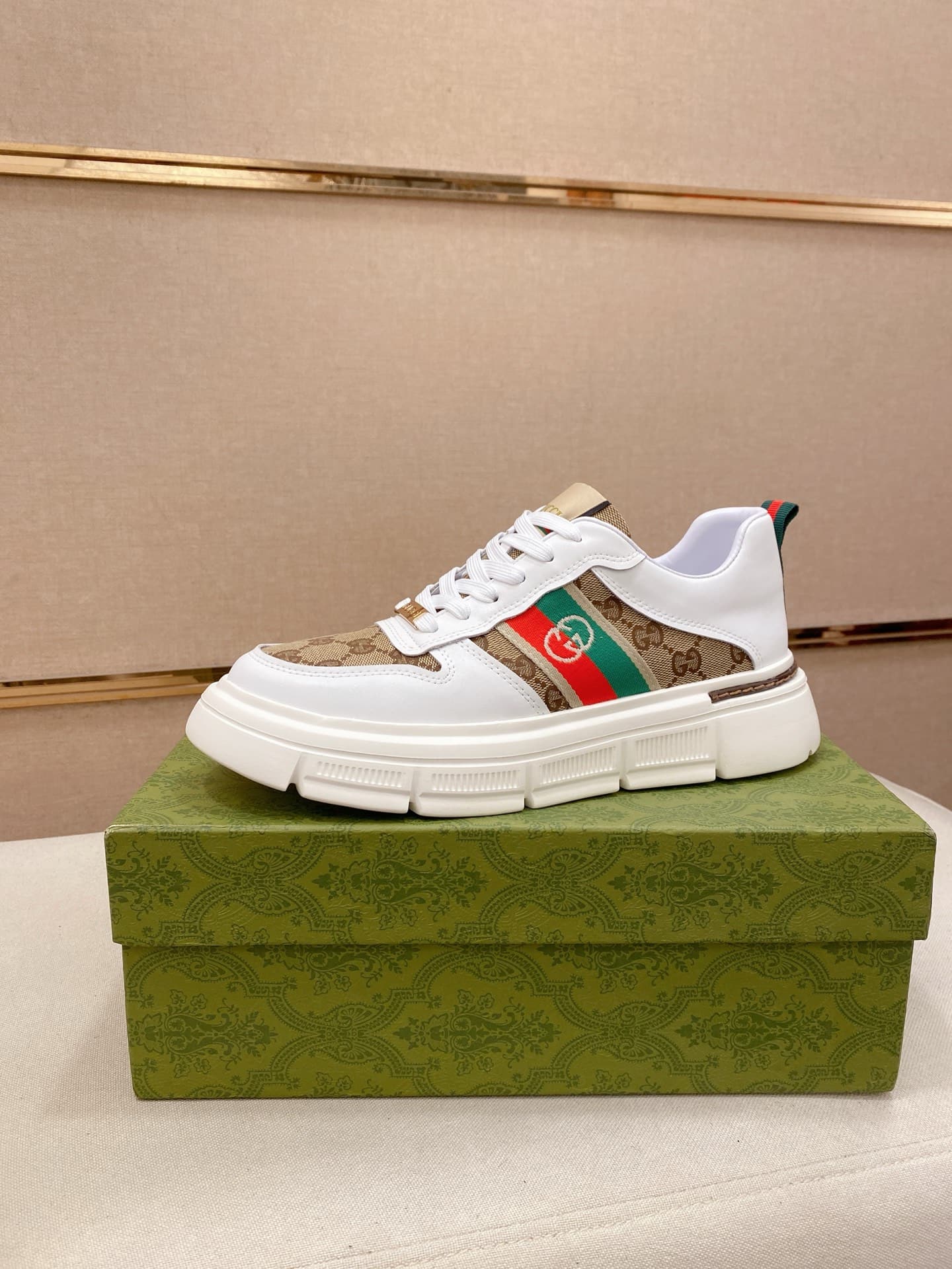 Gucci Gucci (Gucci) Goes Public