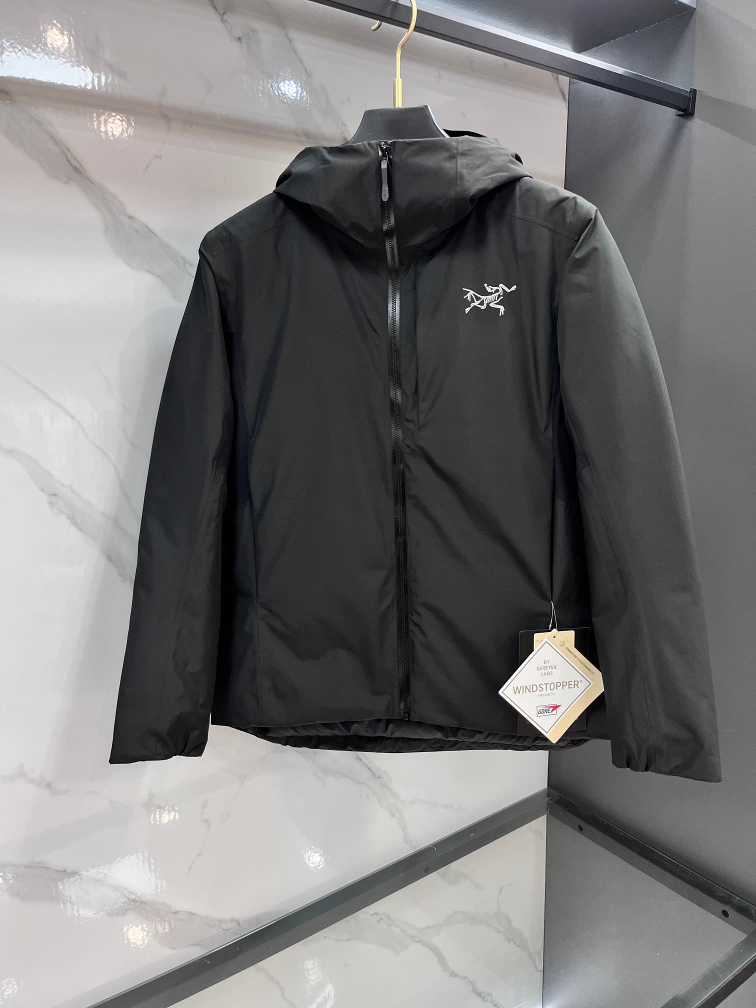 Unassigned 🆕 Arc'teryx: Best-Selling Down Jackets at the Fall/Winter Counter