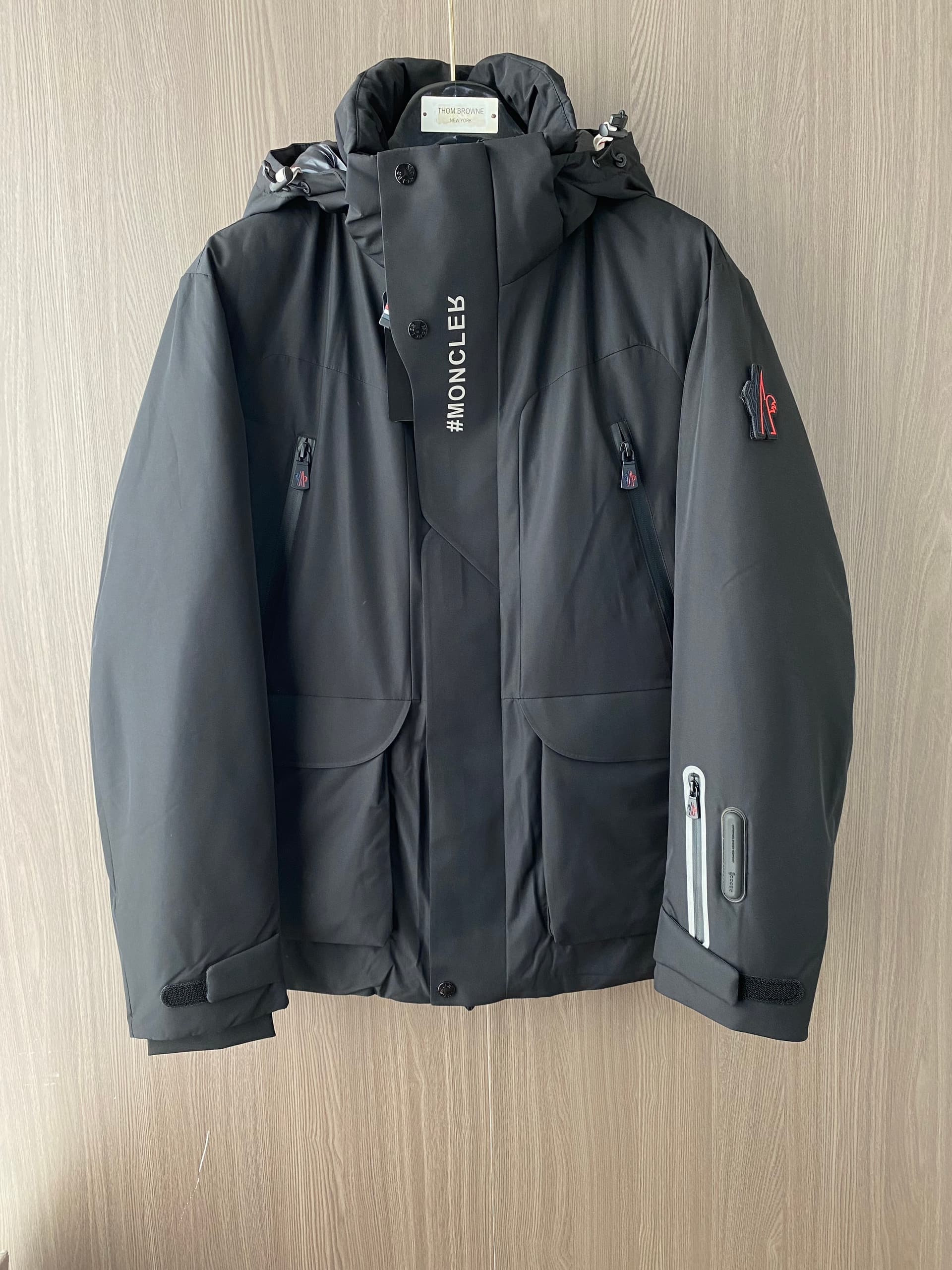 Moncler Moncler Hooded Down Jacket—Original Version 1:1 Custom-Made with Fully Imported Hardware. Original Custom Design—Feel free to compare with