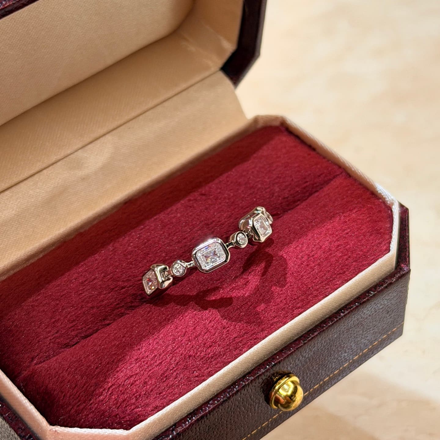 Unassigned A8330 👑 Independent Designer Collection: Square Diamond, Round Diamond, Bubble Diamond Ring, One-Size-Fits-All