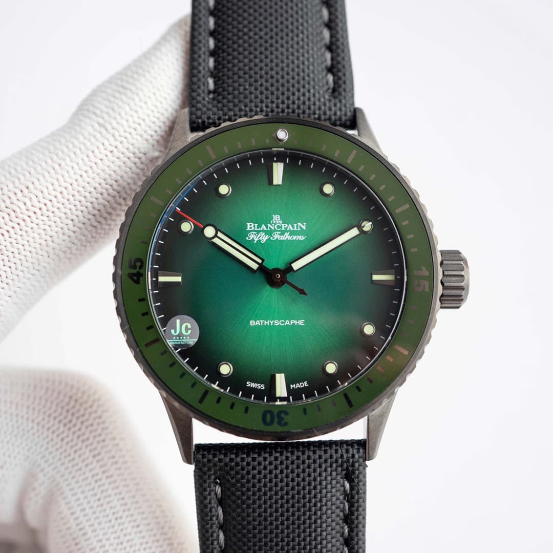 Blancpain Blancpain Fifty Fathoms Series with Steel Case, 904L Satin-Brushed Stainless Steel, Dimensions: Thickness: 13.2 mm