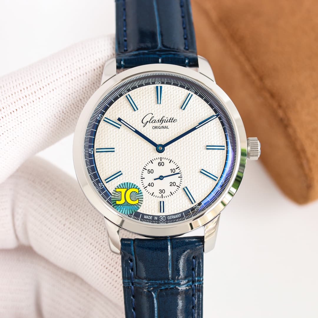 Glashütte Glashütte TW Factory's 2023 Top Picks: Market—Gra.Suti Original Retro Collection