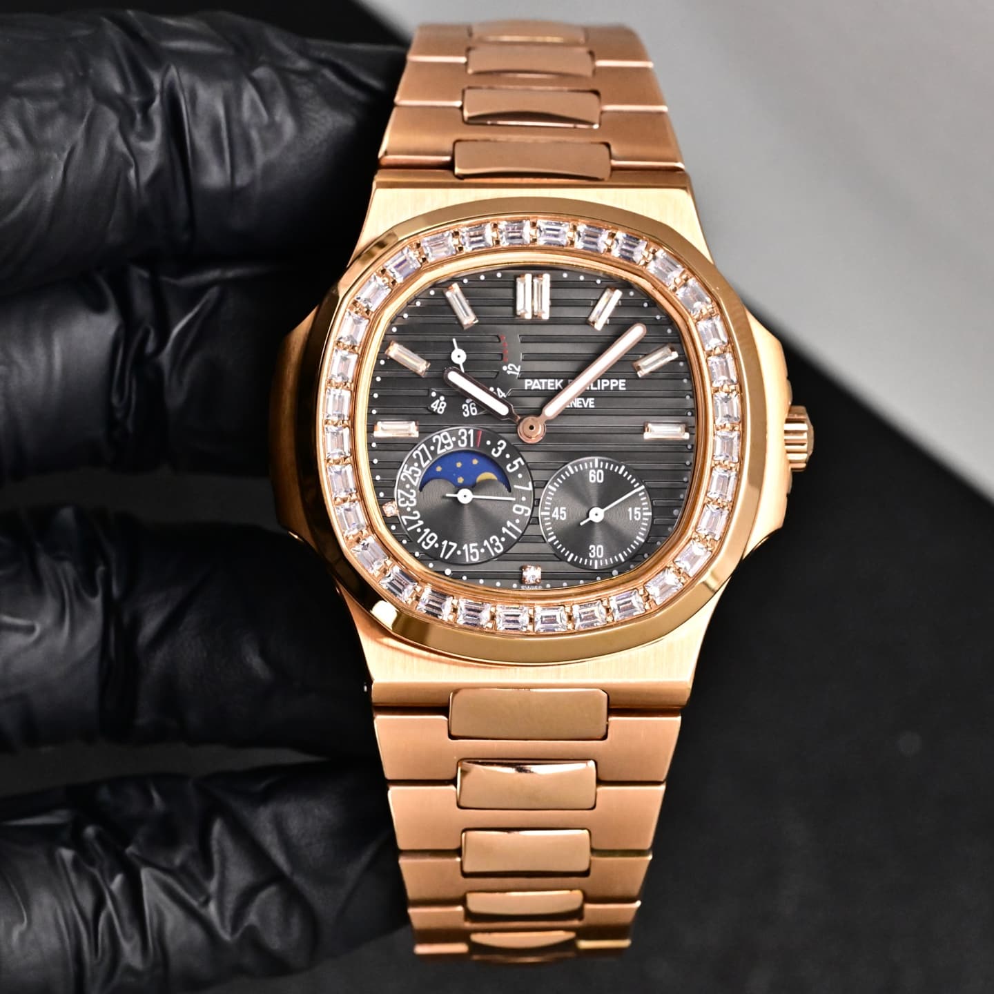 Patek Philippe Patek Philippe 18K Gold-Plated PP Patek Philippe Makes a Grand Debut—The Affordable Gold-Plated Version Is Here, Featuring a Chinese GT