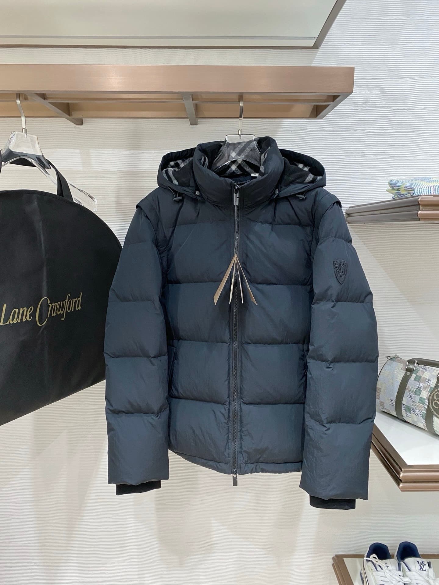 Burberry Burberry Premium Down ⬆ 230 Burberry Detachable-Sleeve Hooded Down Jacket.