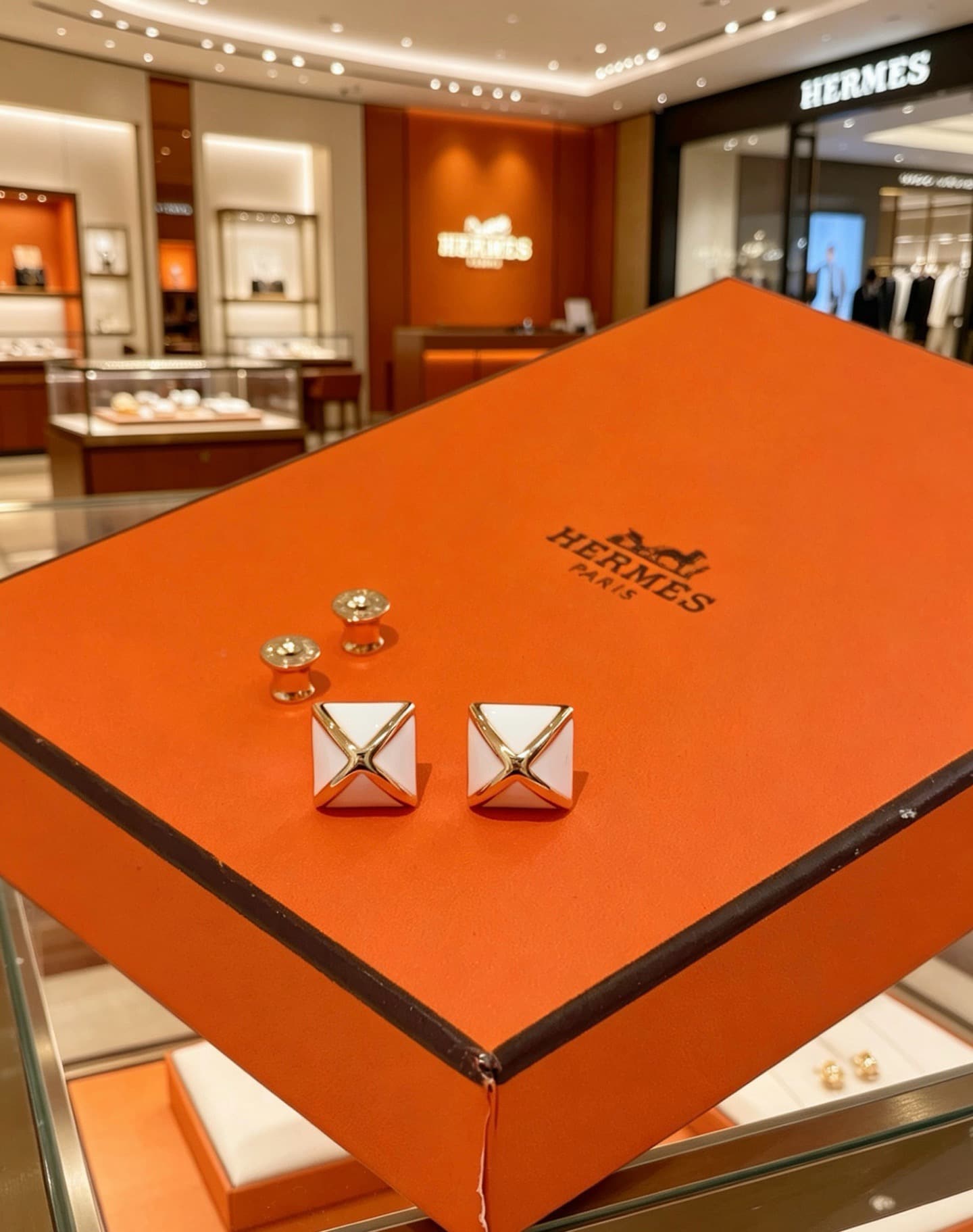 Hermès Hermès . Pyramid Earrings—Authentic 1:1 Replica of the Boutique Version, Pyramid H Earrings