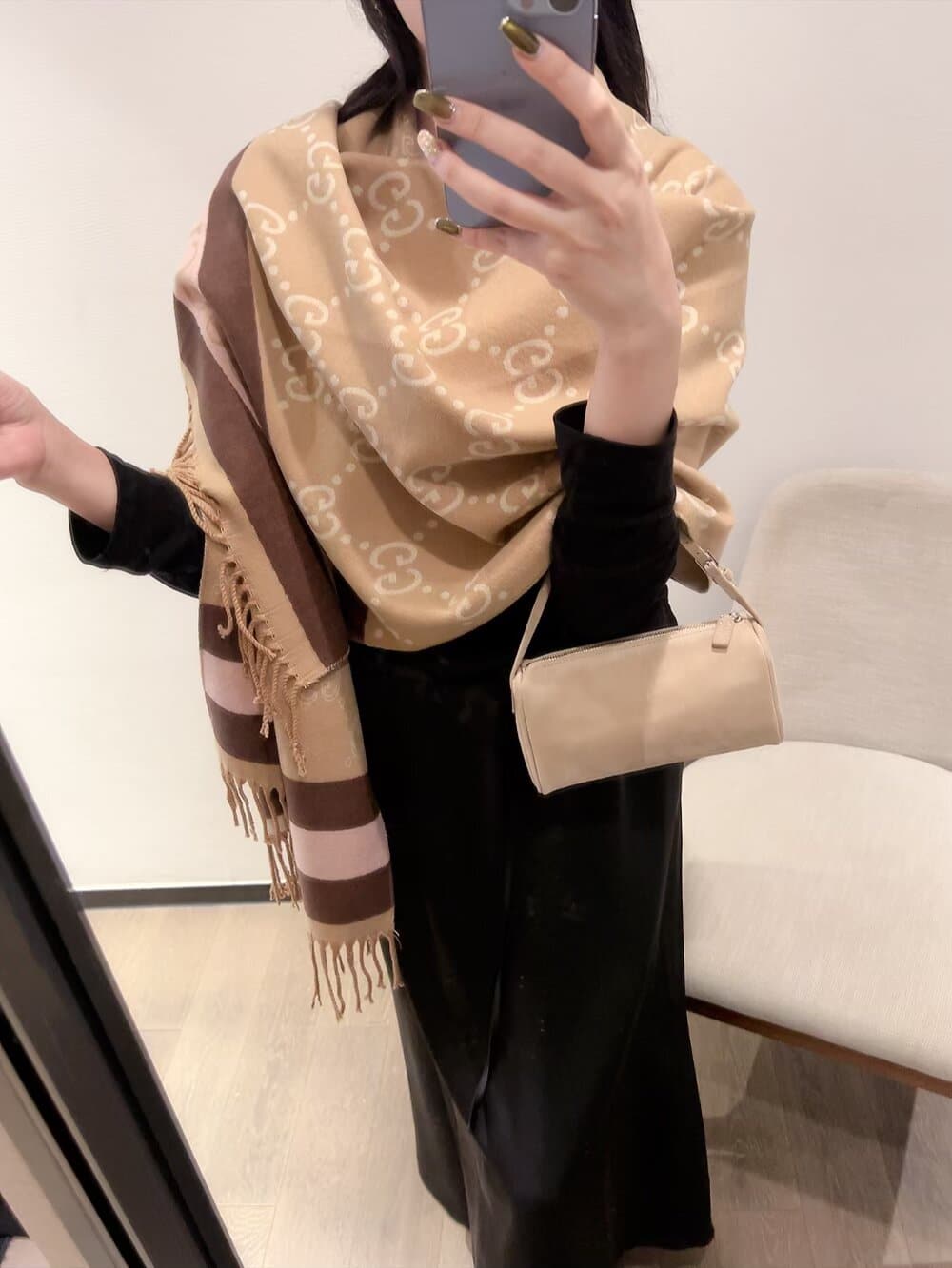 Gucci Gucci Overseas 🇫🇷 100% Wool—I highly recommend this super popular scarf G