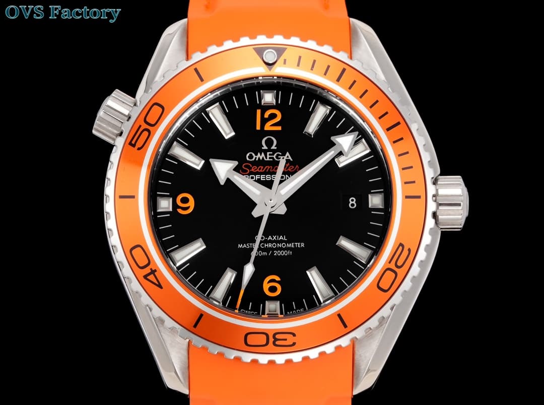 Omega Omega OVS Factory: The only one with a balance wheel featuring weight screws—a perfect match for the original design