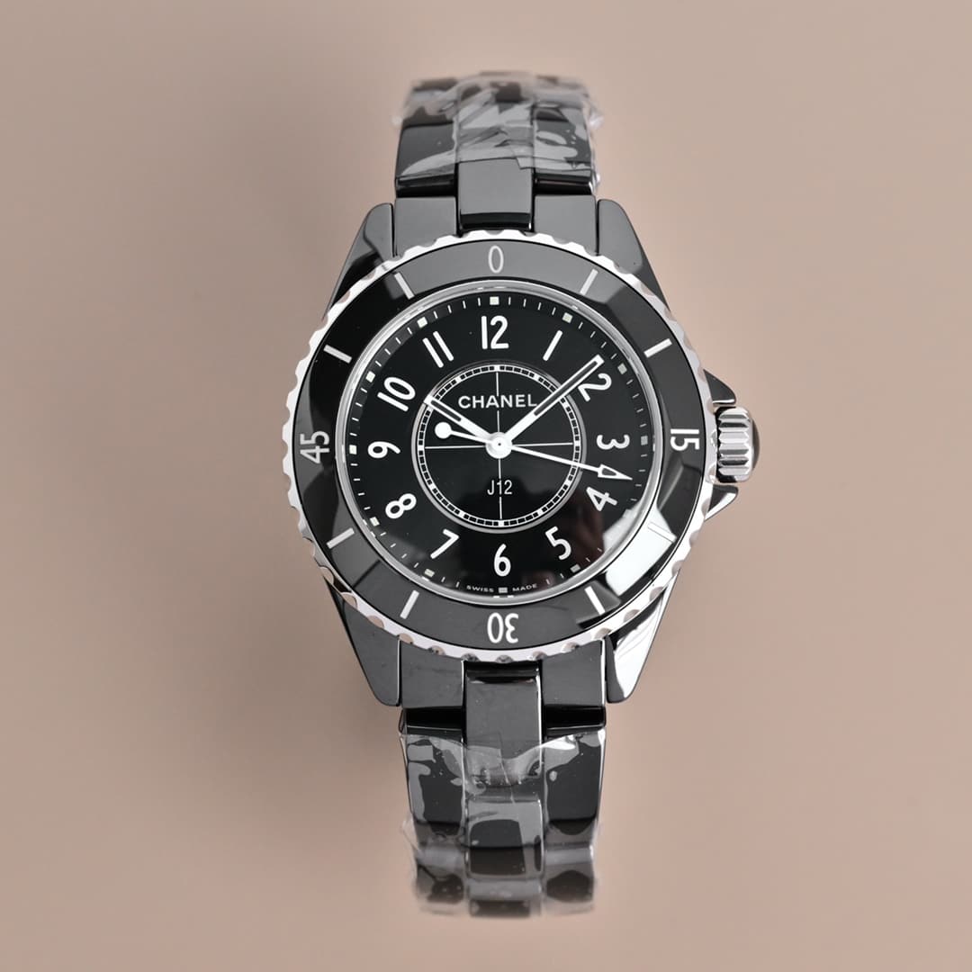 Chanel Chanel The "J12 Series"—33 cm "Black and White Masterpieces": A Fashion Icon That Has Long Captivated the Watch Industry
