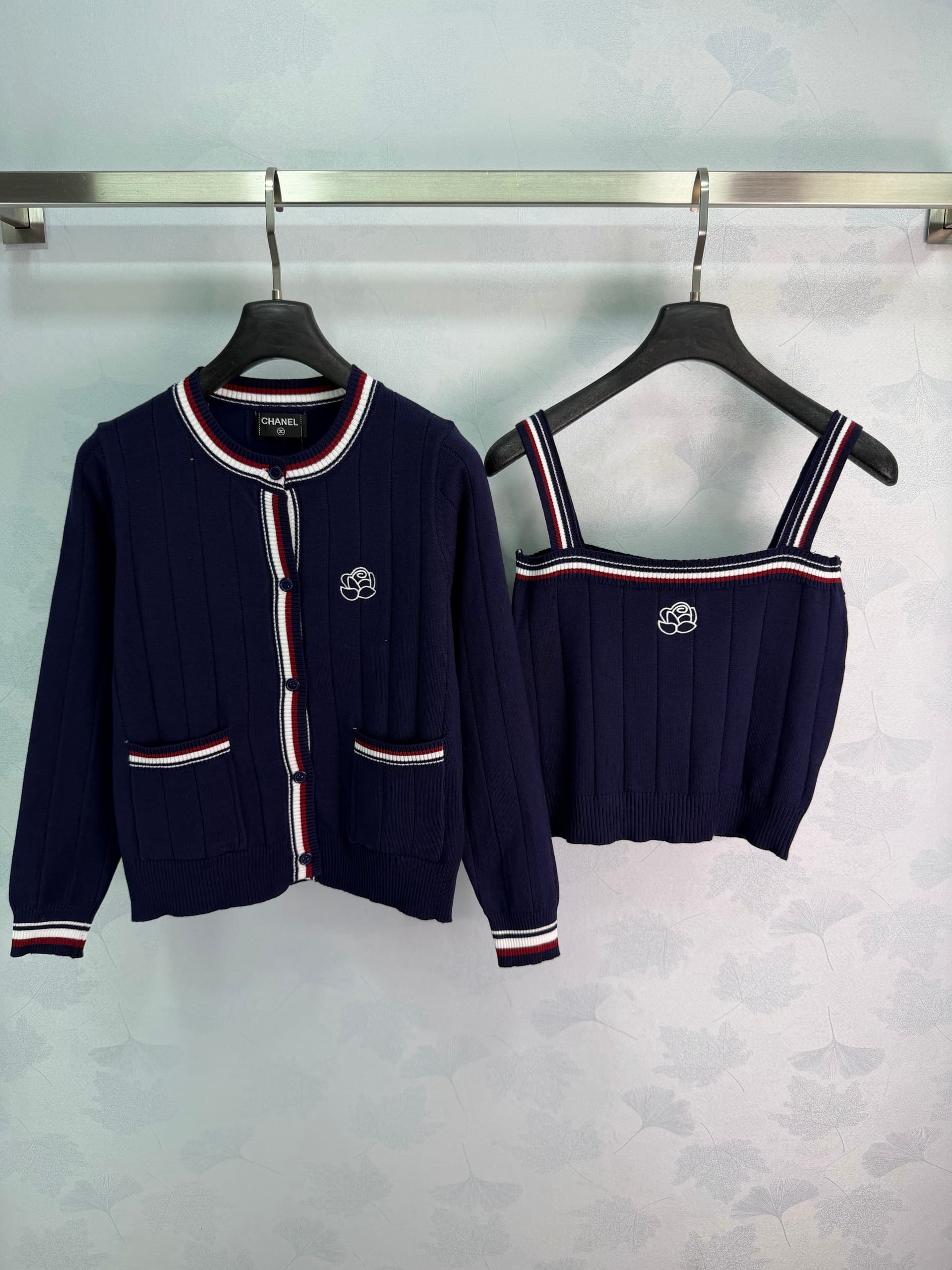 Unassigned 🆕Ch 26 College-Style Color-Block Knit Two-Piece Set 💙 Round-Neck Vertical-Ribbed Cardigan + Matching
