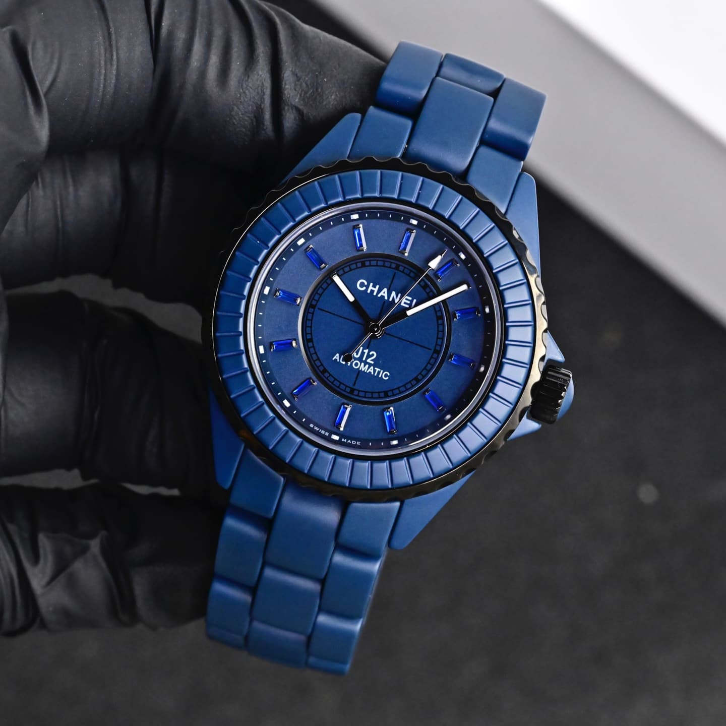 Chanel Chanel The factory has specially launched two new models from the J12 Bleu collection: the J12 Blue