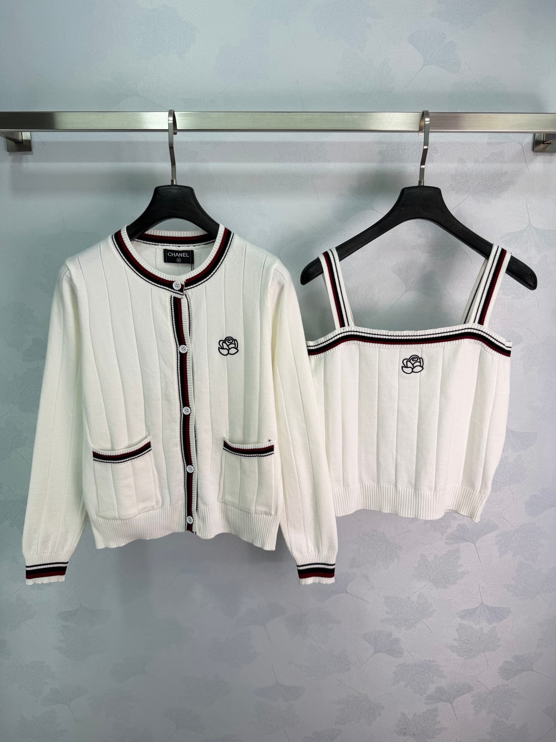 Unassigned 🆕Ch 26 College-Style Color-Block Knit Two-Piece Set 💙 Round-Neck Vertical-Ribbed Cardigan + Matching