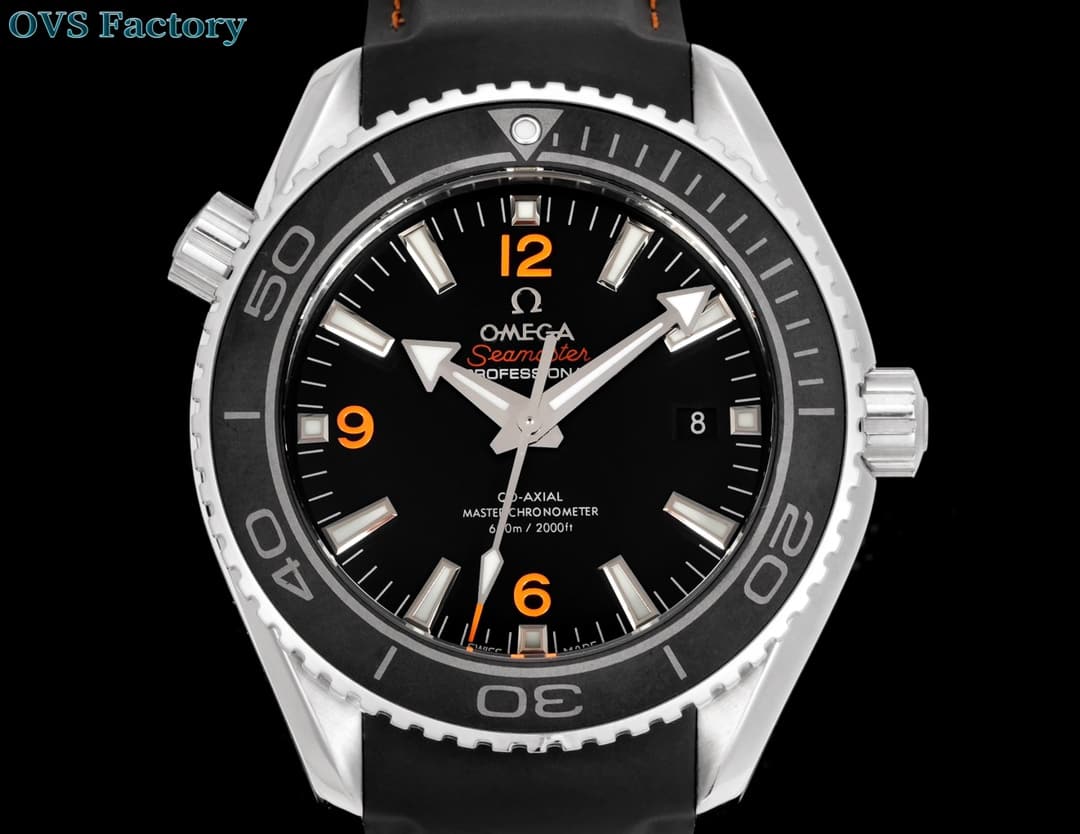 Omega Omega OVS Factory: The only one with a balance wheel featuring weight screws—a perfect match for the original.