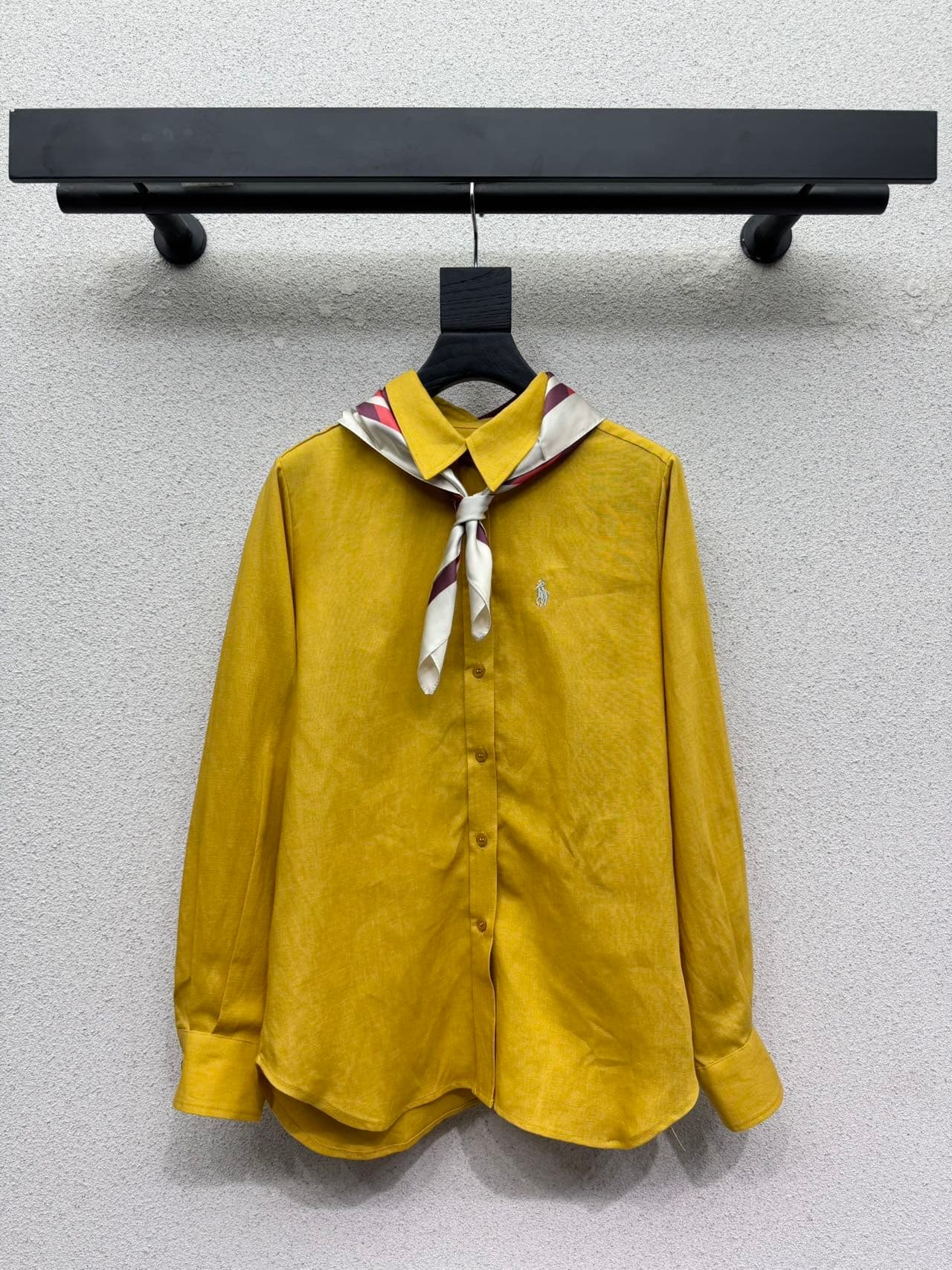 Unassigned 🆕🆕 Polo Linen Silk Scarf Shirt—Delicate, Soft, and Silky Texture; A Classic, Youthful Piece; Design