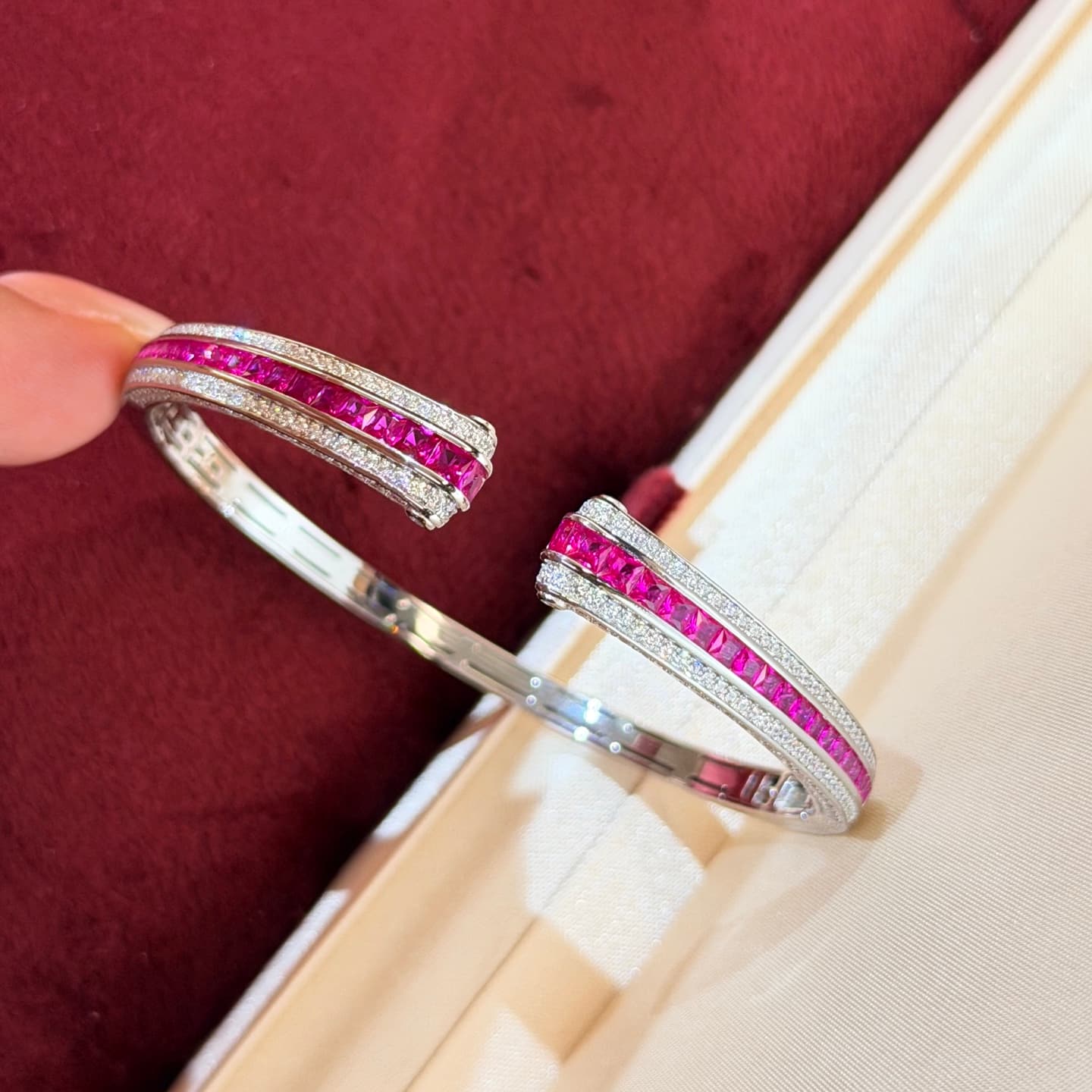 Unassigned A8397 👑 Independent Designer Rose Red Step-Cut Diamond Three-Row Diamond Bracelet, Tall