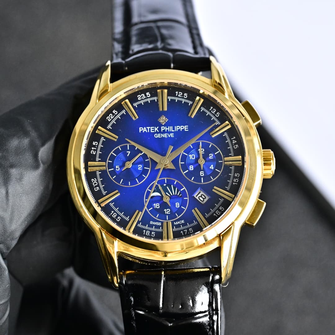 Patek Philippe Patek Philippe Complications Collection—Handcrafted—Engraved Watch