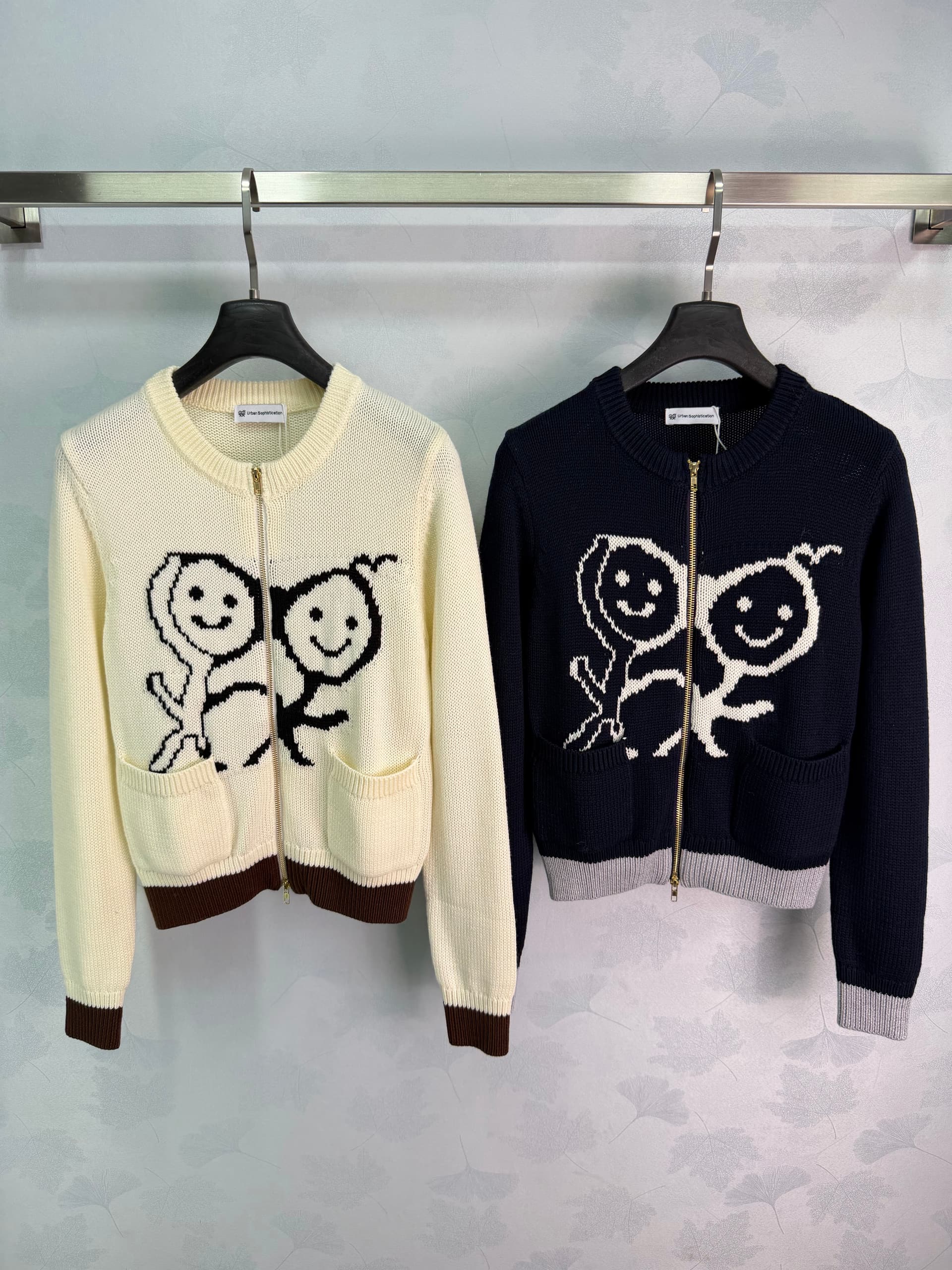 Unassigned 🆕 Niche 26: Youthful and Fun Cartoon Jacquard Zipper Knit Cardigan 🤍🖤 Round Neck Design