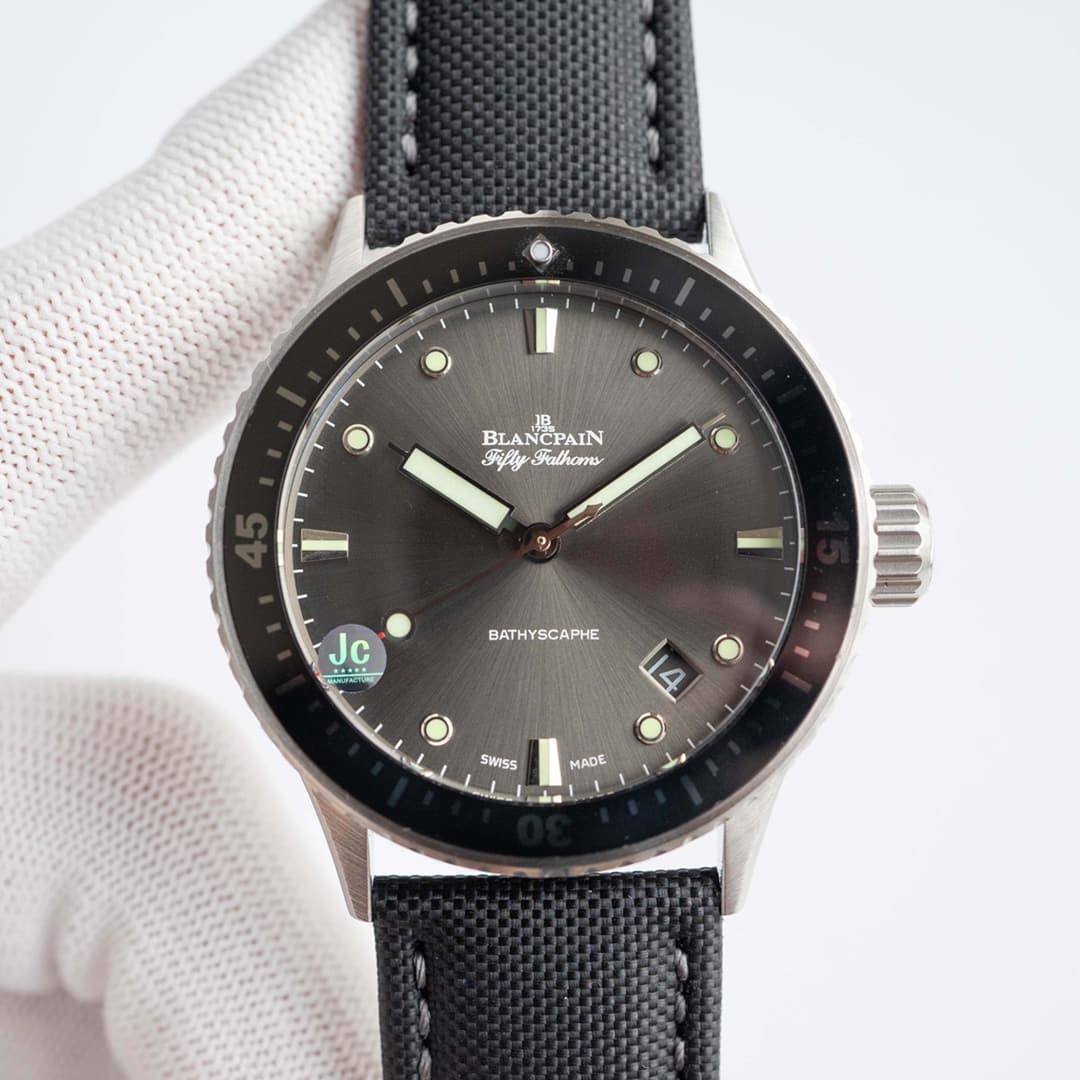 Blancpain Blancpain Fifty Fathoms Series with Steel Case, 904L Satin-Brushed Stainless Steel, Dimensions: Thickness: 13.2 mm