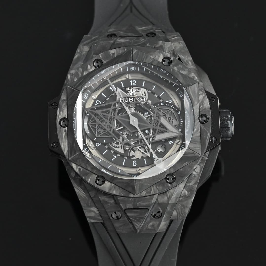 Unassigned Hublot Unveils the First-Ever Black Carbon Fiber Limited-Edition "Carbon: A Masterpiece" Big Bang