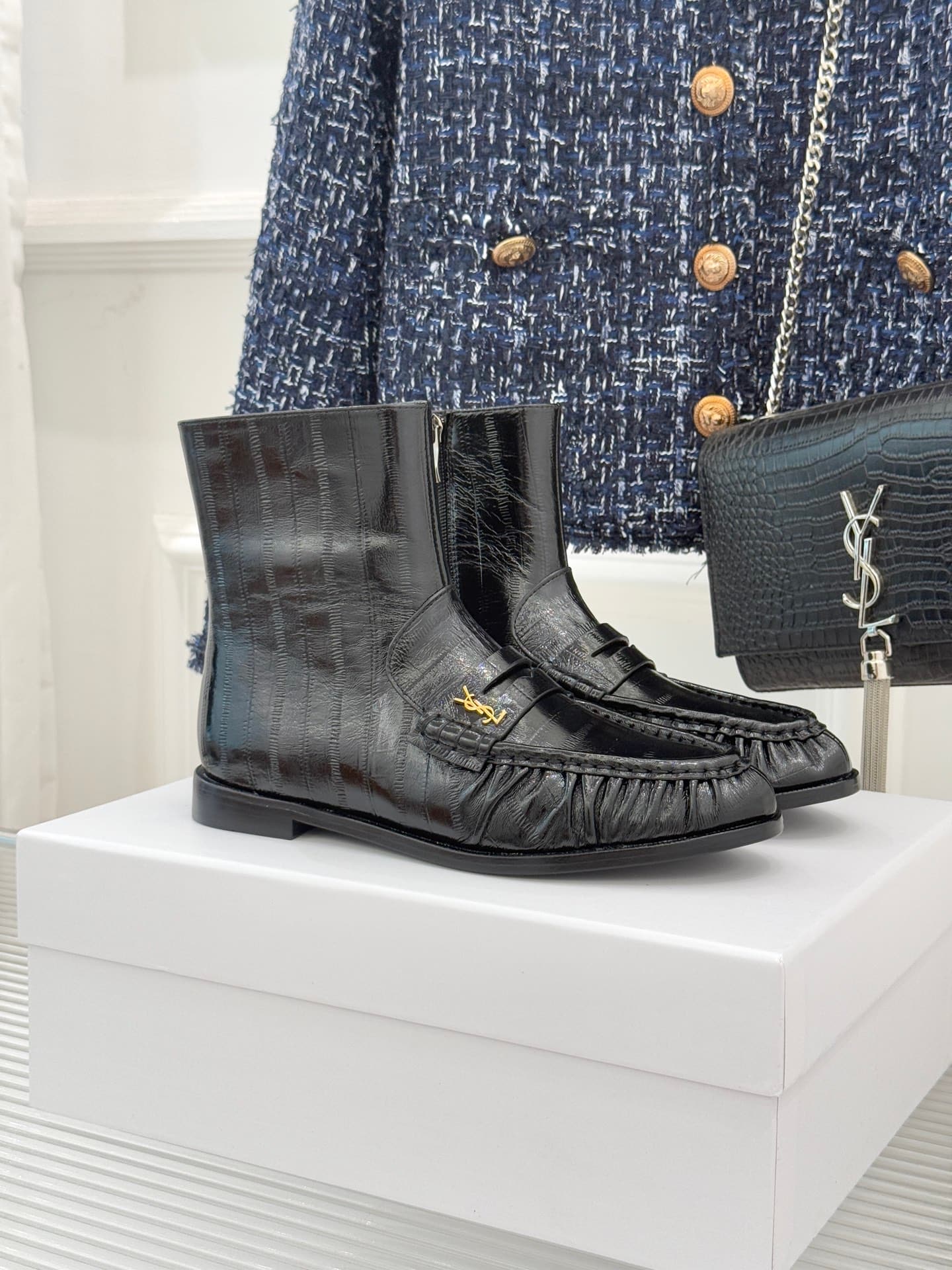 Saint Laurent Saint Laurent (Comes with the original box) Saint Laurent 25WF