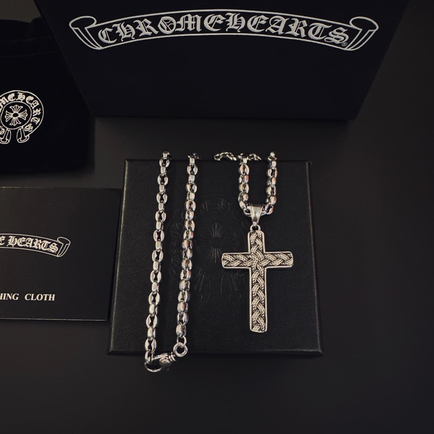 Chrome Hearts Chrome Hearts So freaking cool—the best Kroxin 👍 If it's not amazing, I won't post it ⚠ Direct from the manufacturer ⚠ Authentic 1:1
