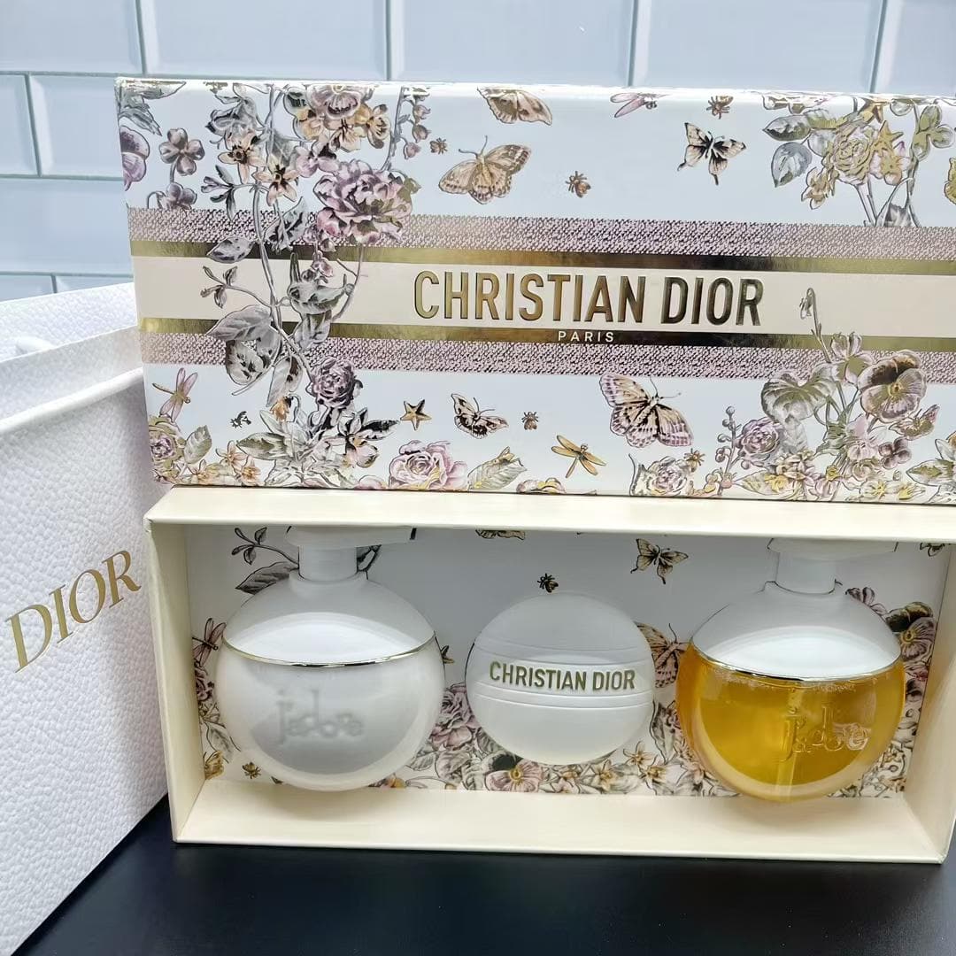 Dior Dior Review: True Self Flower & Butterfly 3-Piece Set—Body Lotion 200ml, Body Wash 200ml, and more