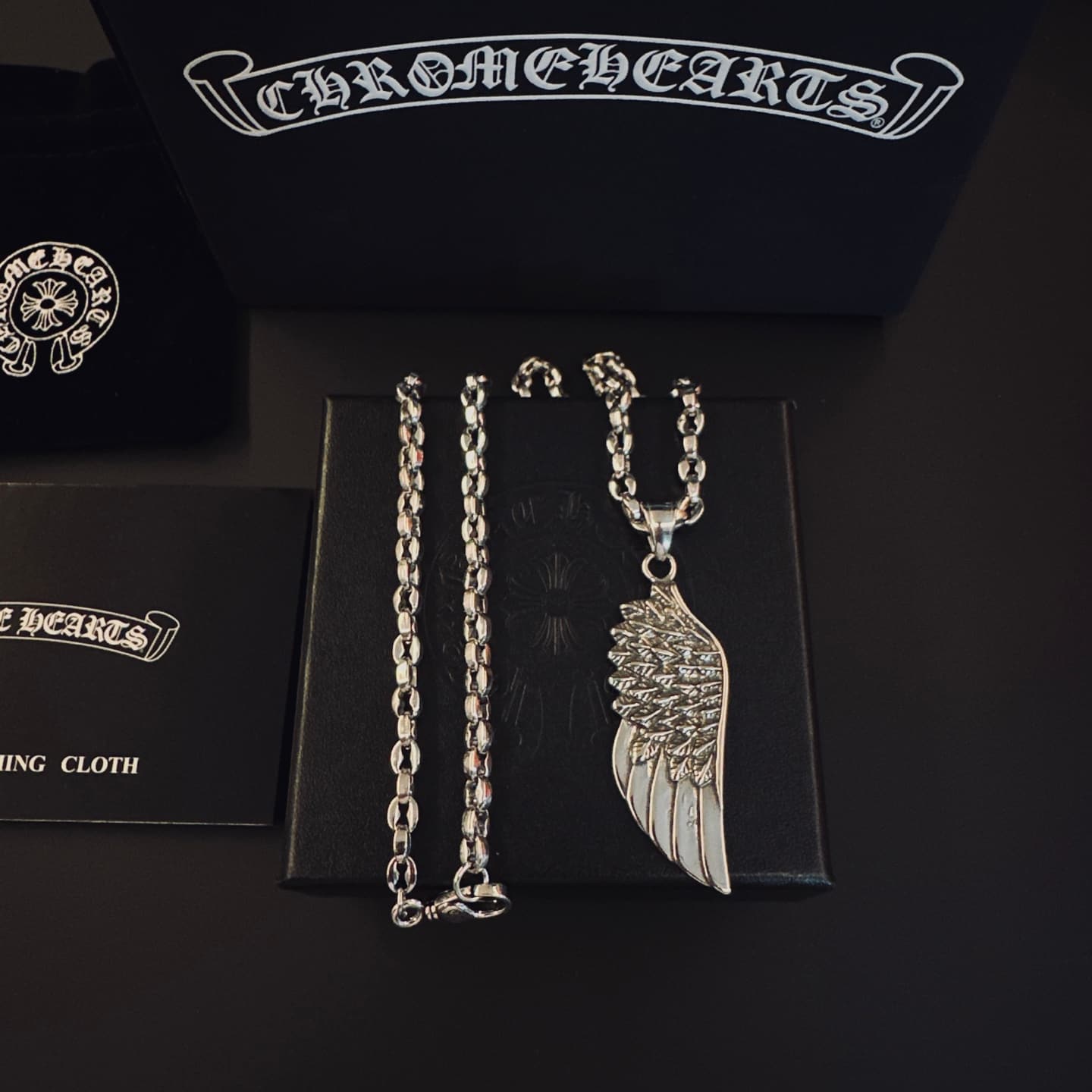 Chrome Hearts Chrome Hearts So freaking cool! Straight from Kro's heart 👍 Not cool, not posted ⚠ Factory direct ⚠ Authentic 1:1 replica