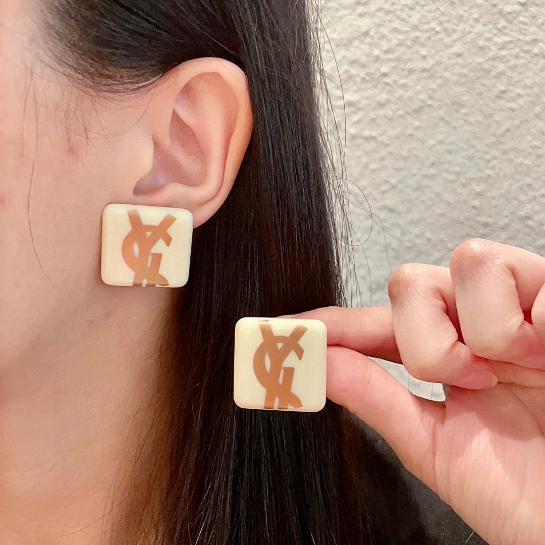 Saint Laurent Saint Laurent Classic Letter Earrings_001
