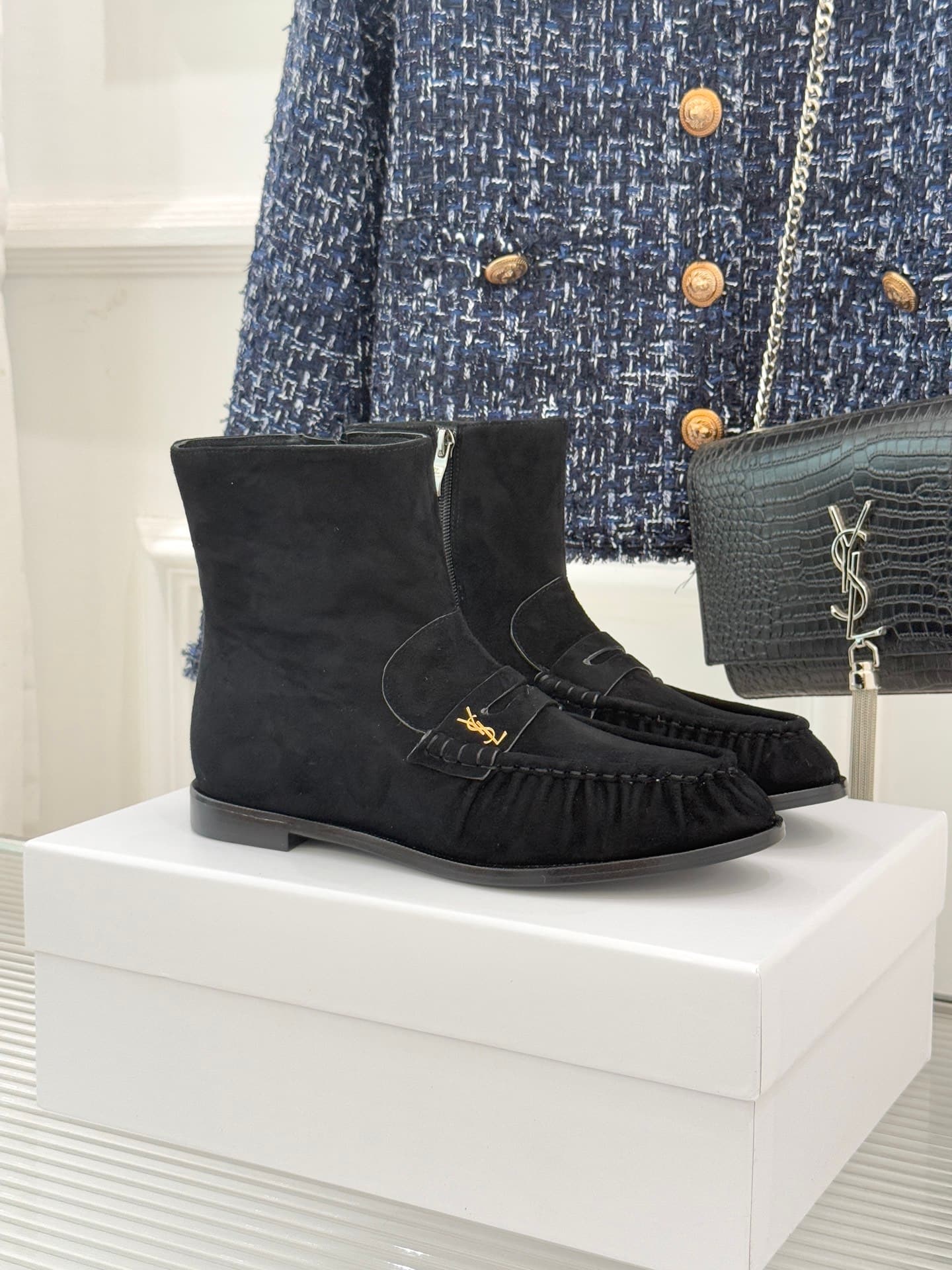 Saint Laurent Saint Laurent (Comes with the original box) Saint Laurent 25WF