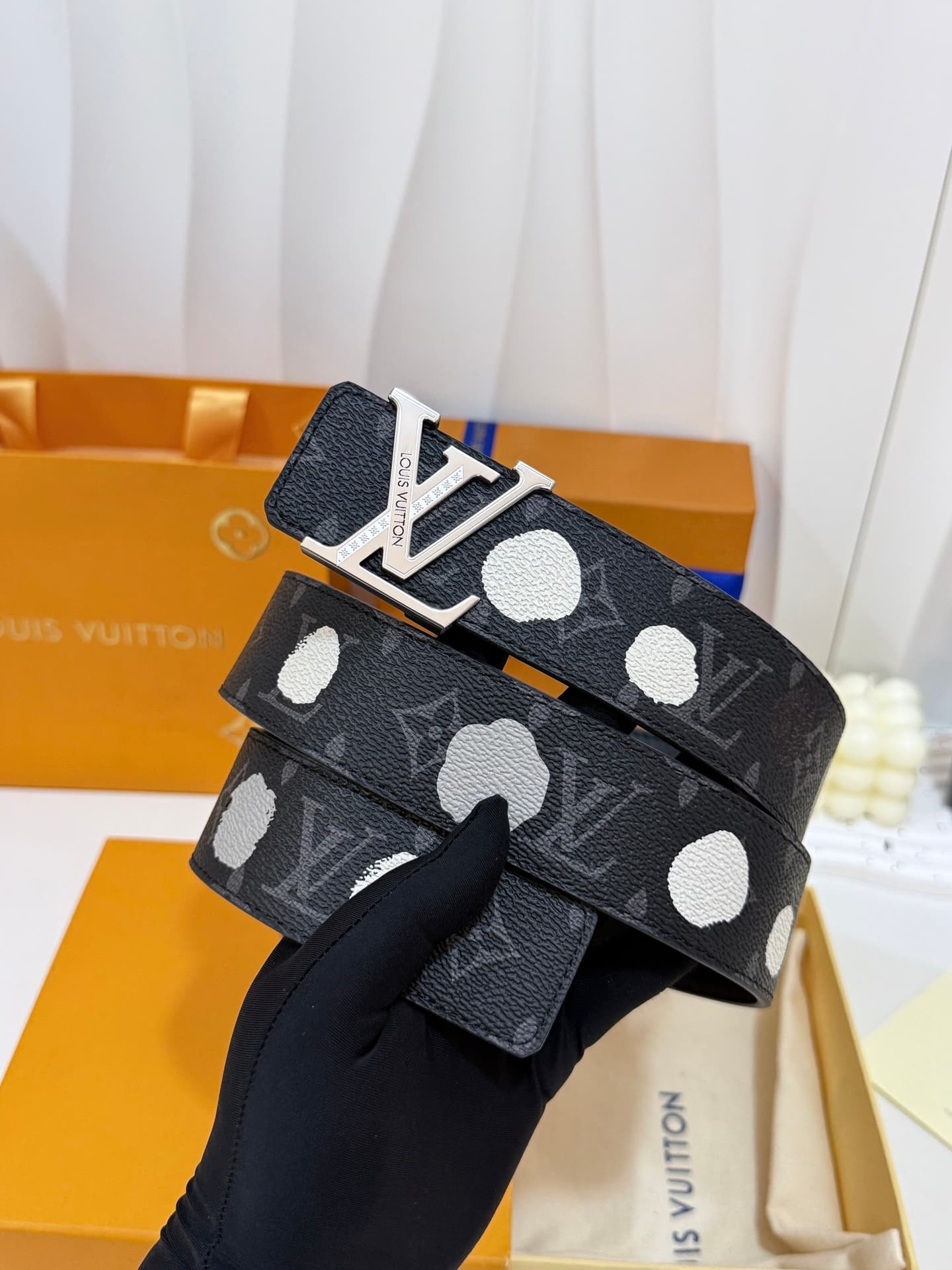 Louis Vuitton Louis Vuitton Yayoi Kusama White Polka Dot Collaboration Belt, 40mm Standard