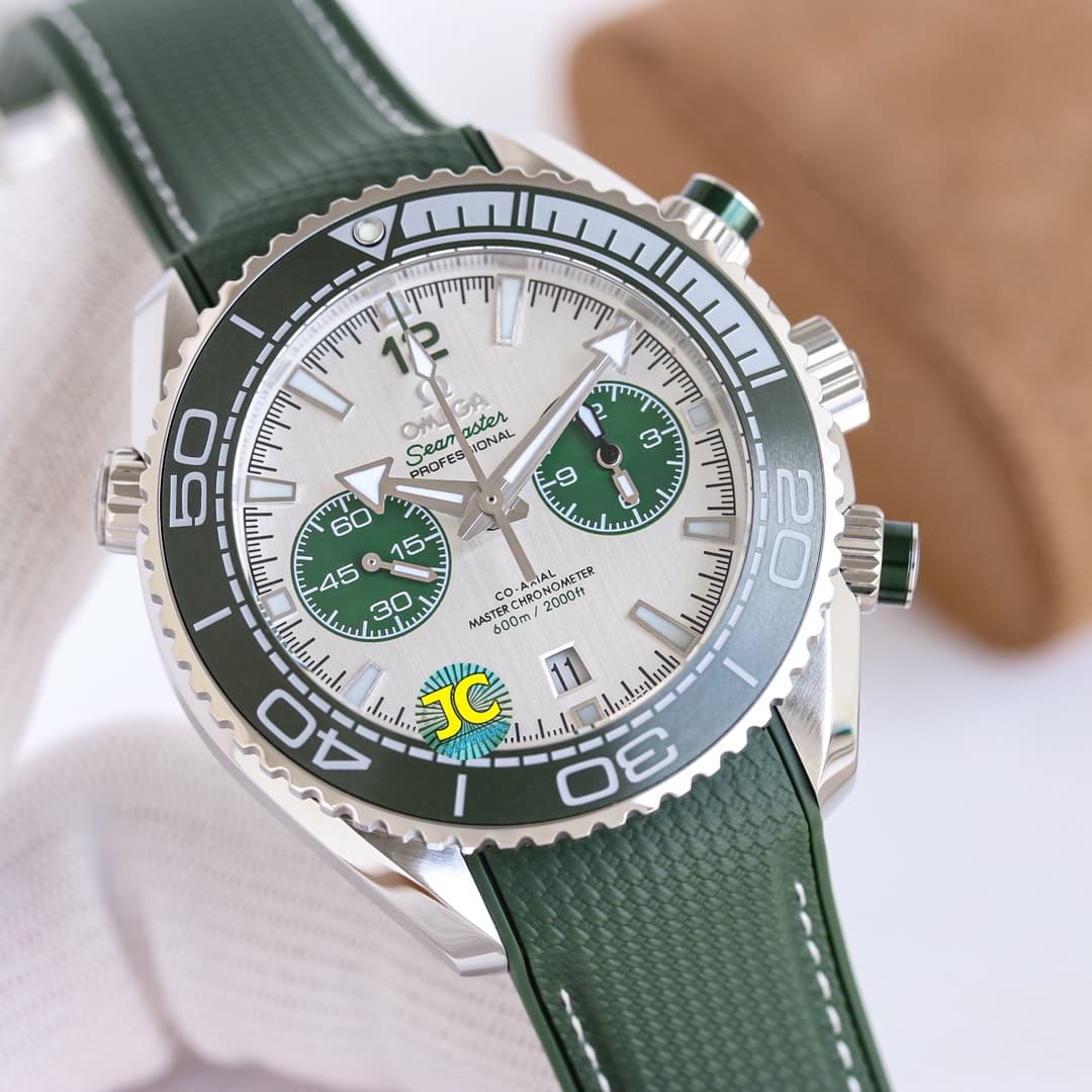 Omega Omega Seamaster Cosmic 600M Men's Chronograph
