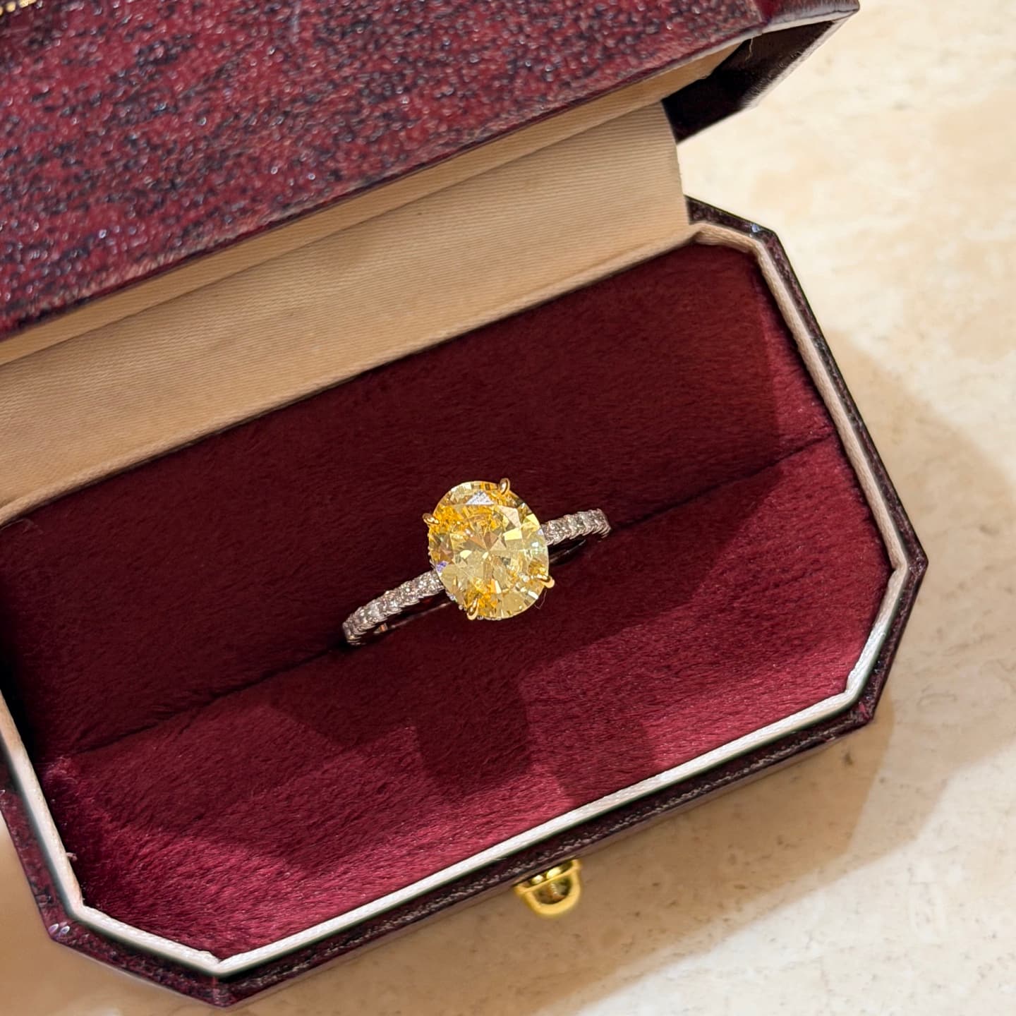 Unassigned A2459 👑 Simulated Diamond, Graff Classic, Medium Canary Yellow, Pigeon's Egg Diamond Ring �