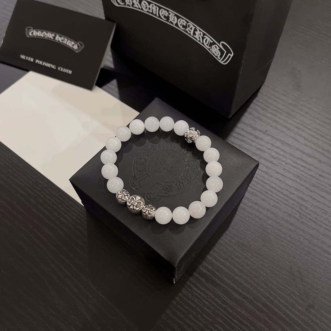 Chrome Hearts Chrome Hearts Kroxin: A bracelet from Kroxin that exudes understated charm