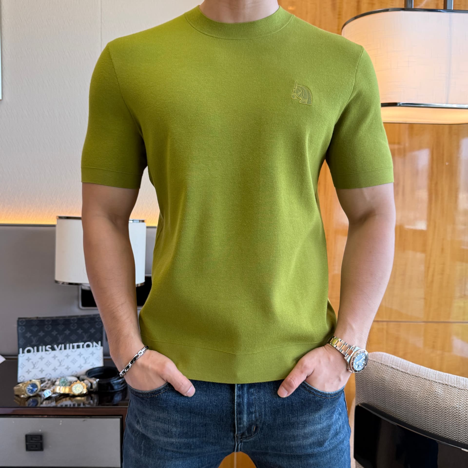 Unassigned Hermès 2026 SS/FW Short-Sleeve Knitwear Collection: Casual and Business-Casual Outerwear, a Must-Have for Layering