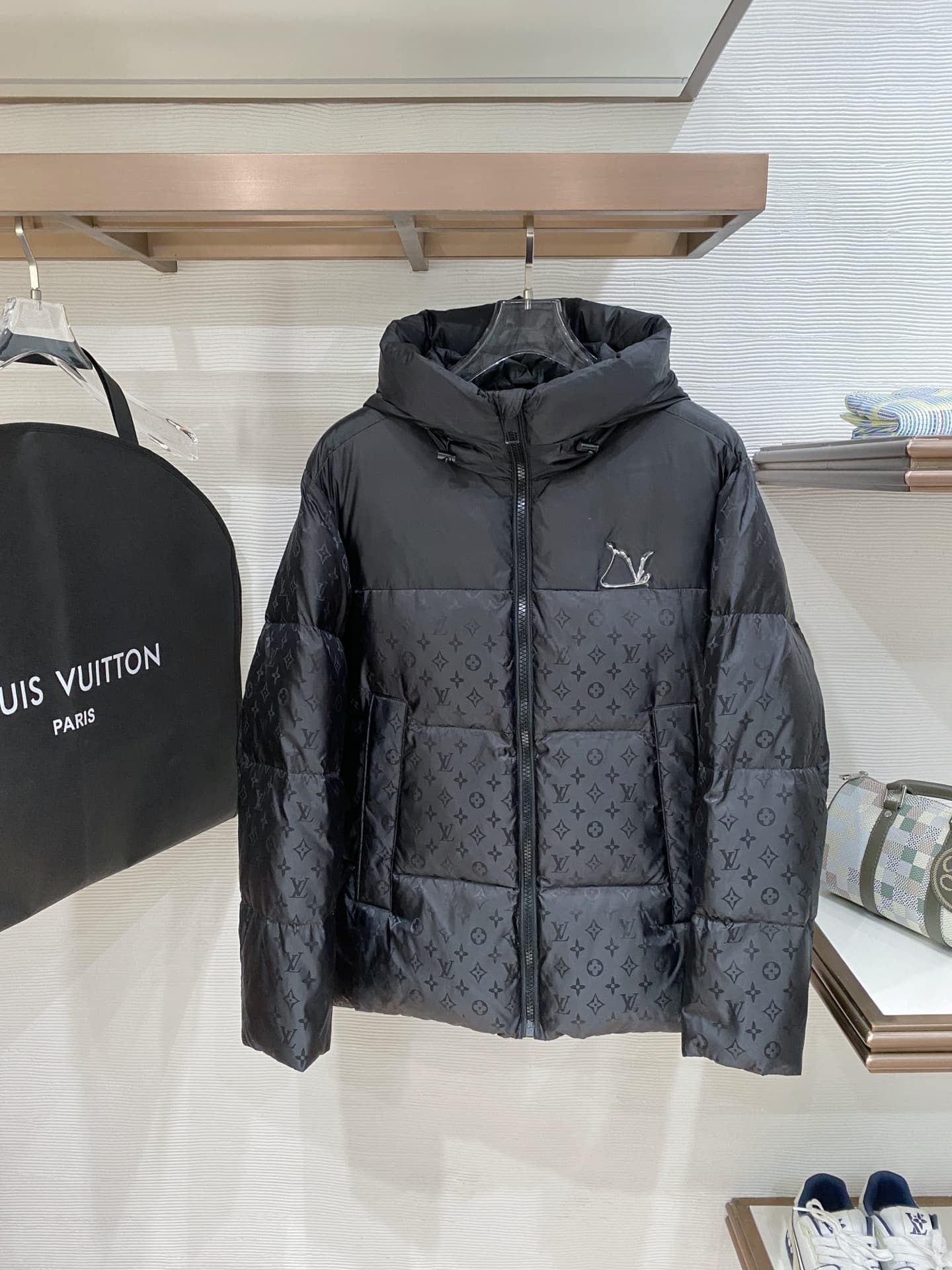 Louis Vuitton Louis Vuitton . Exclusive 2026 🆕 Down Jacket—Original Version 1:1 Custom Hardware