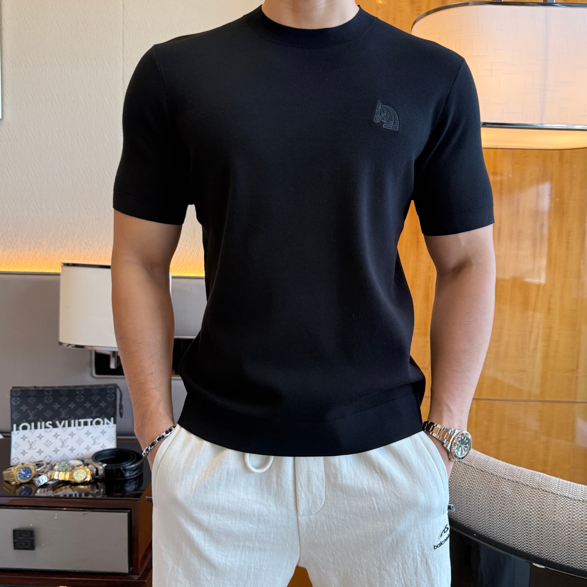 Unassigned Hermès 2026 SS/FW Short-Sleeve Knitwear Collection: Casual and Business-Ready Outerwear, a Must-Have for Layering