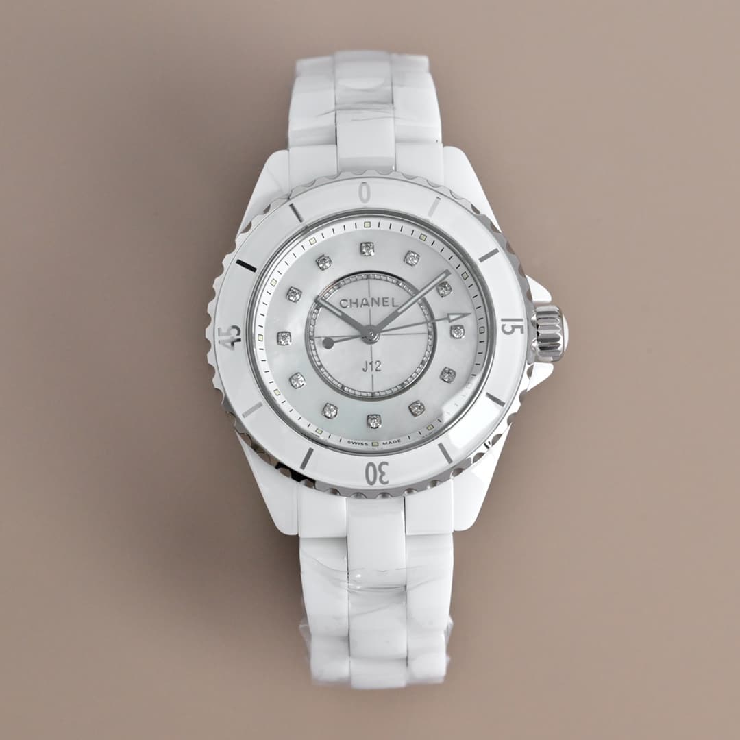 Chanel Chanel The "J12 Series"—a 33-cm masterpiece in black and white that has long been a fashion icon in the watch industry
