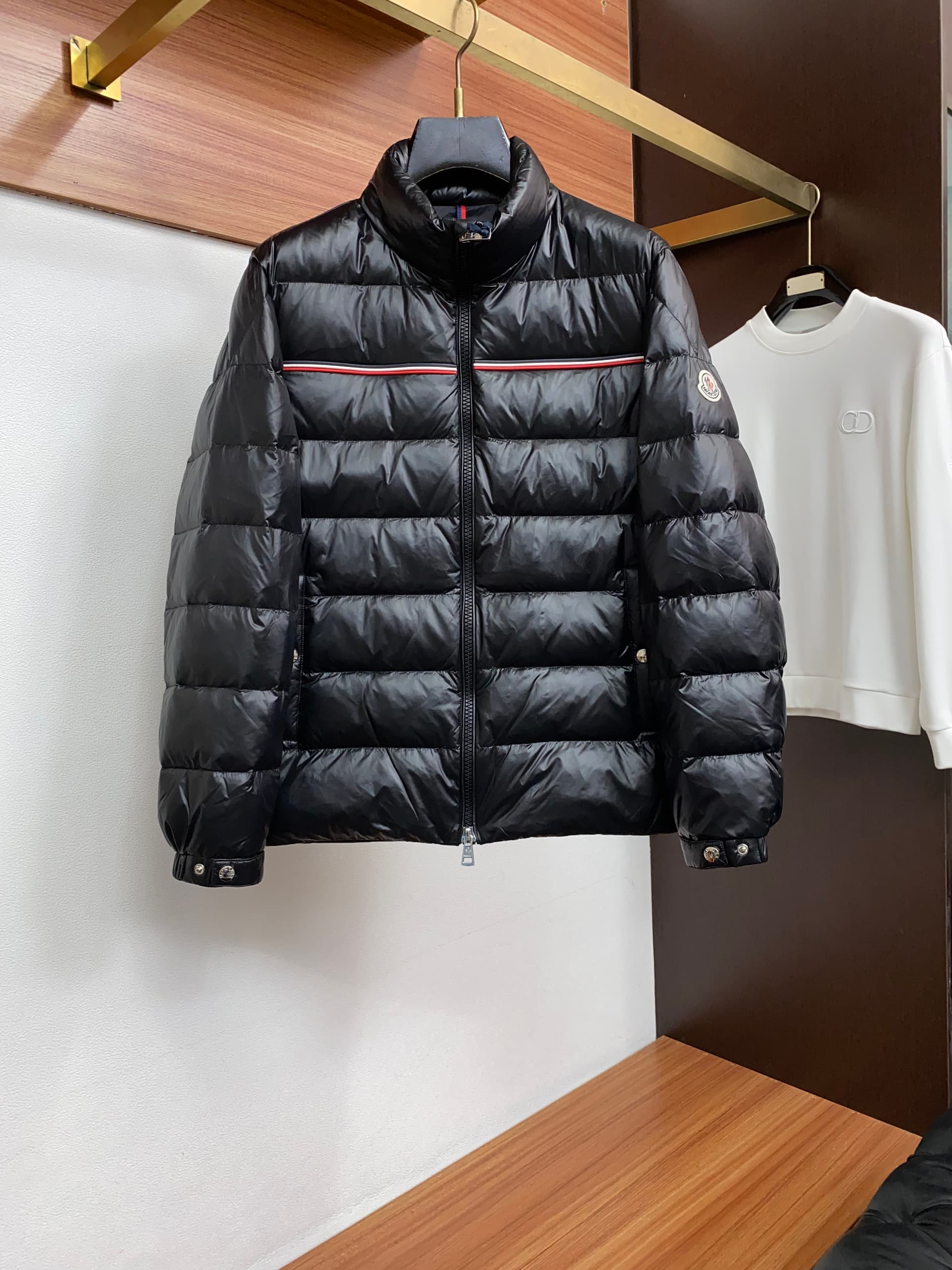 Moncler Moncler Hooded Down Jacket—Original Version 1:1 Custom-Made with Fully Imported Hardware—Authentic Custom Design. Feel free to compare with
