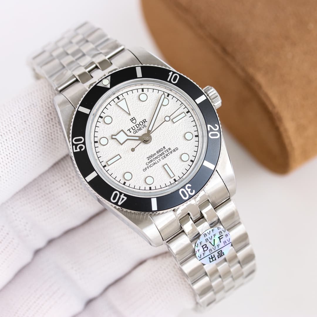Tudor Tudor BVF➡ Tudor Black Bay 54 M79000 Watch 1 ⃣: 316L case with