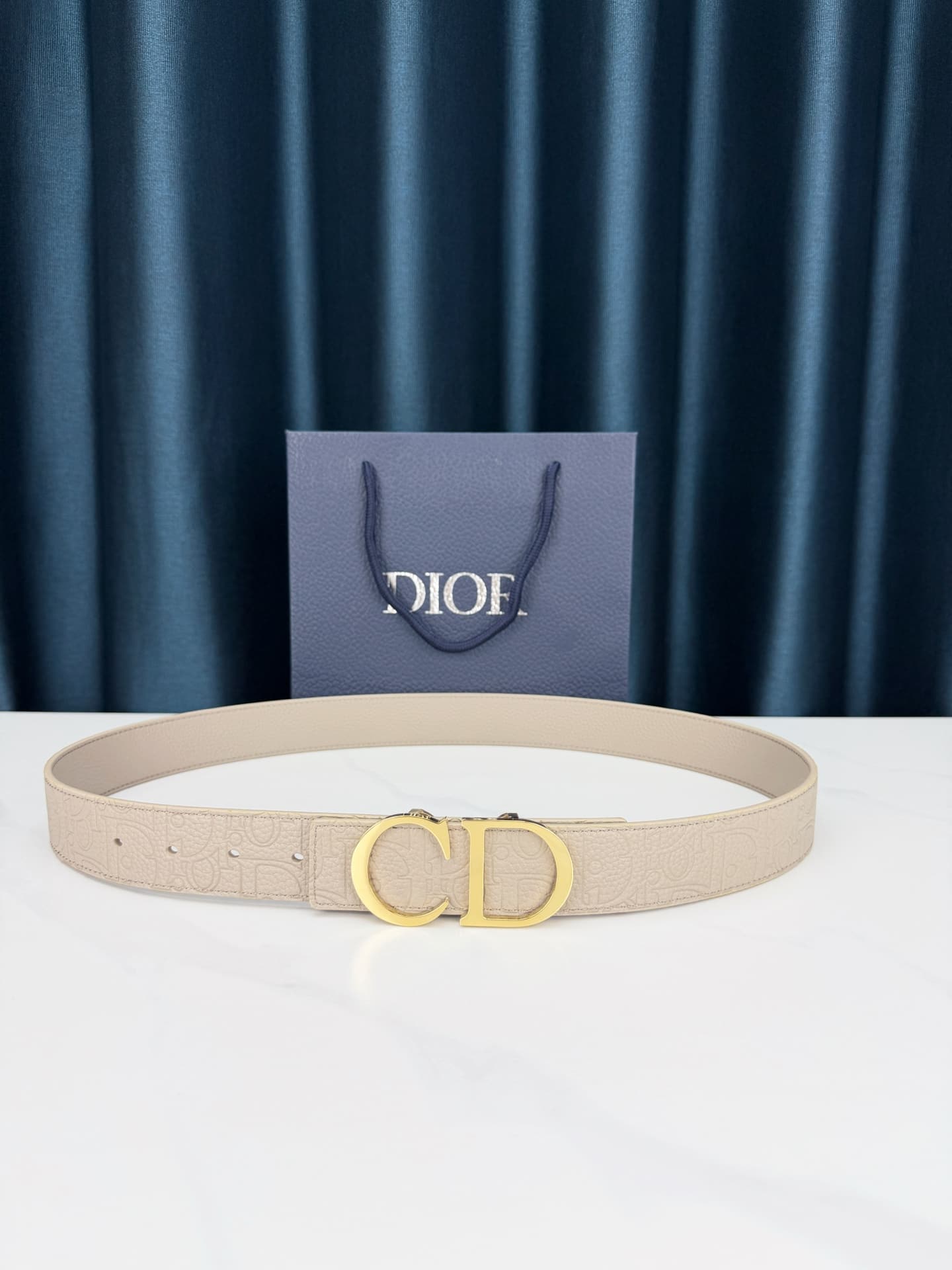 Dior Dior 3.5 cm wide, Oat, Lychee-textured calfskin