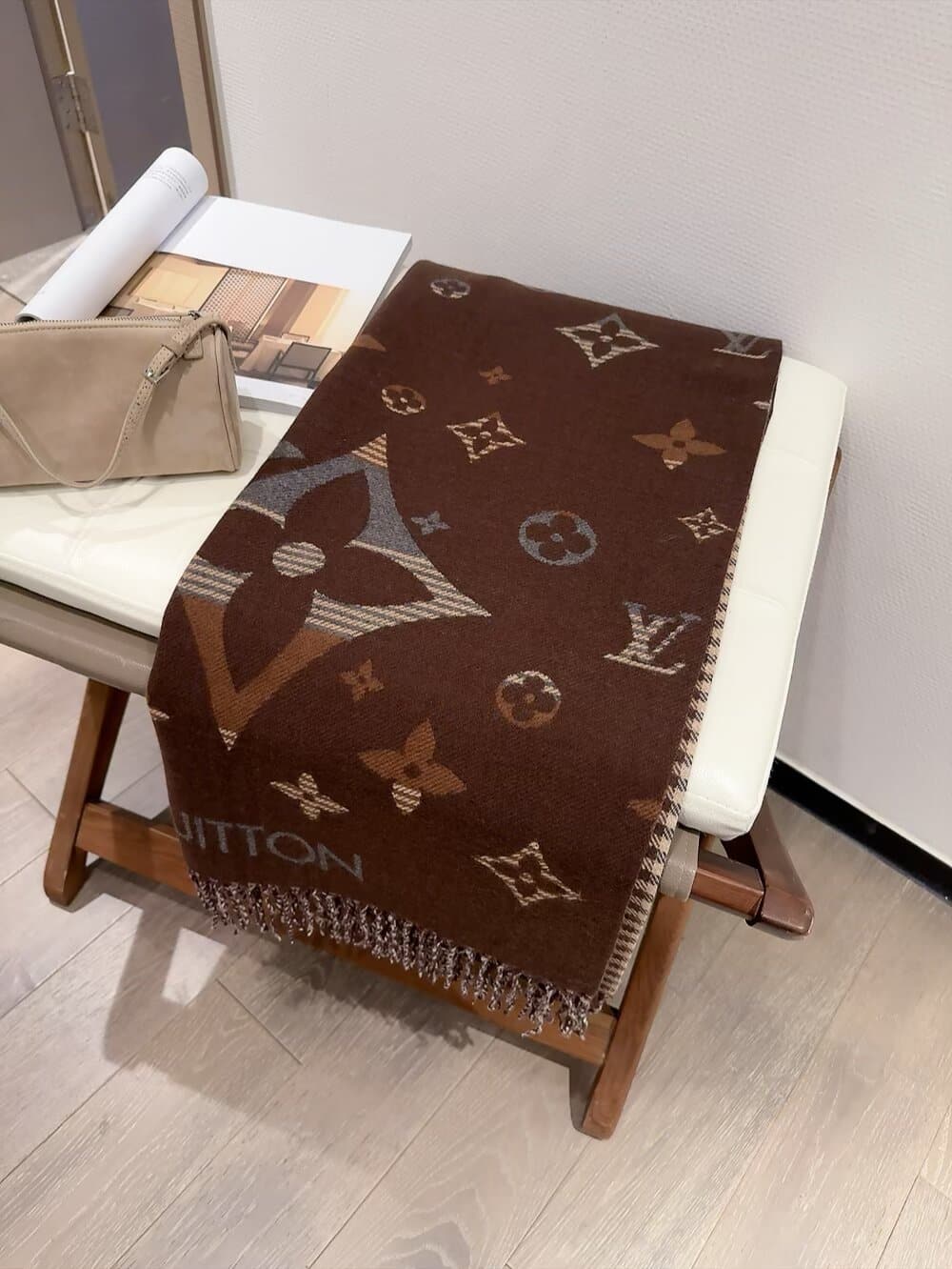 Louis Vuitton Louis Vuitton Bili Lujia Double-Sided Gradient Pattern: A Classic Gradient Jacquard Design, Perfectly Executed