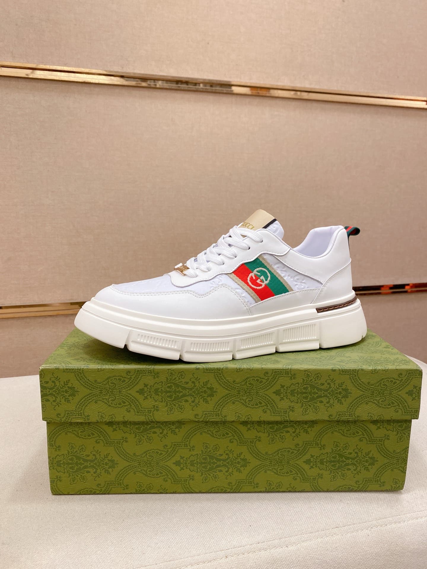 Gucci Gucci (Gucci) Goes Public