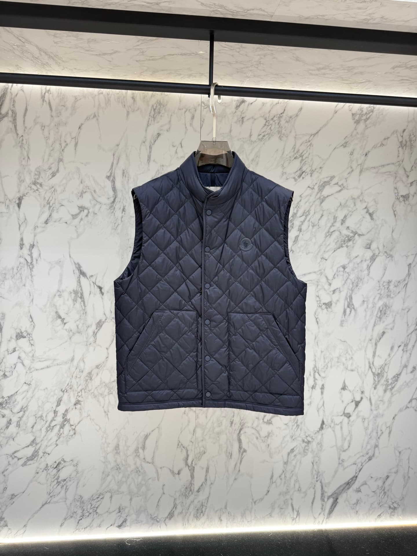 Moncler Moncler Down Jackets: The Most Fashionable Designer Down Jackets. Craftsmanship Shines Through in Every Detail